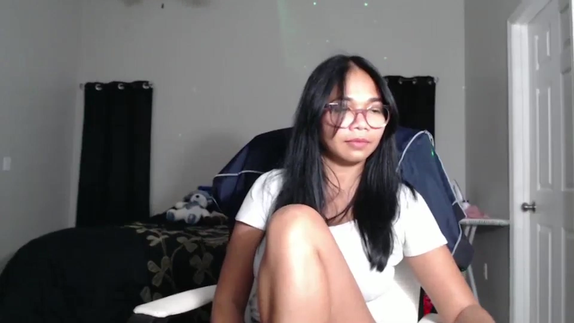 Gallery image thumbnail from Littlekai2023's myfreecams stream on, 11/19/2024, 02:51 image 11 of 20