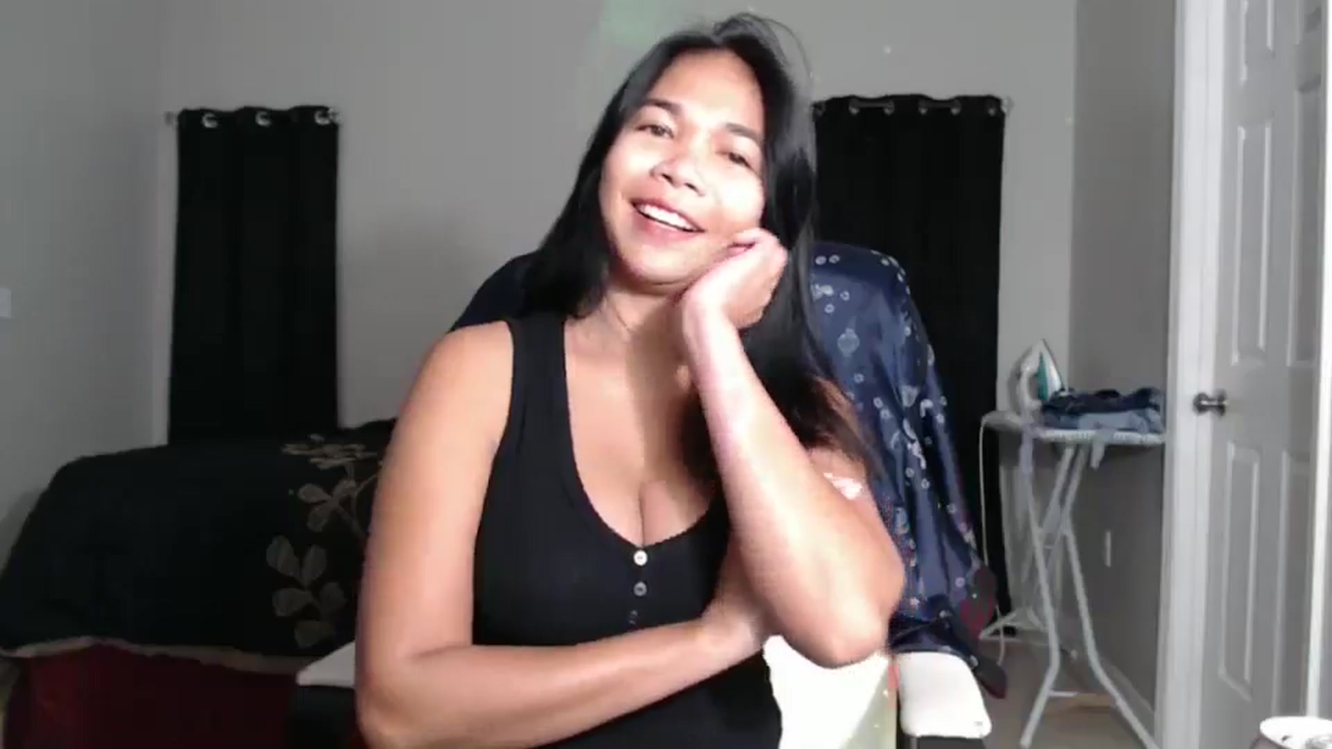 Gallery image thumbnail from Littlekai2023's myfreecams stream on, 11/20/2024, 04:20 image 15 of 20