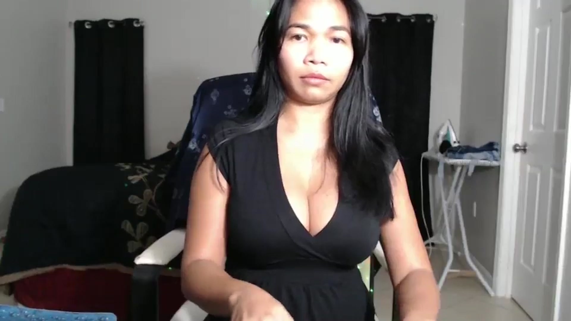 Gallery image thumbnail from Littlekai2023's myfreecams stream on, 11/21/2024, 02:01 image 20 of 20