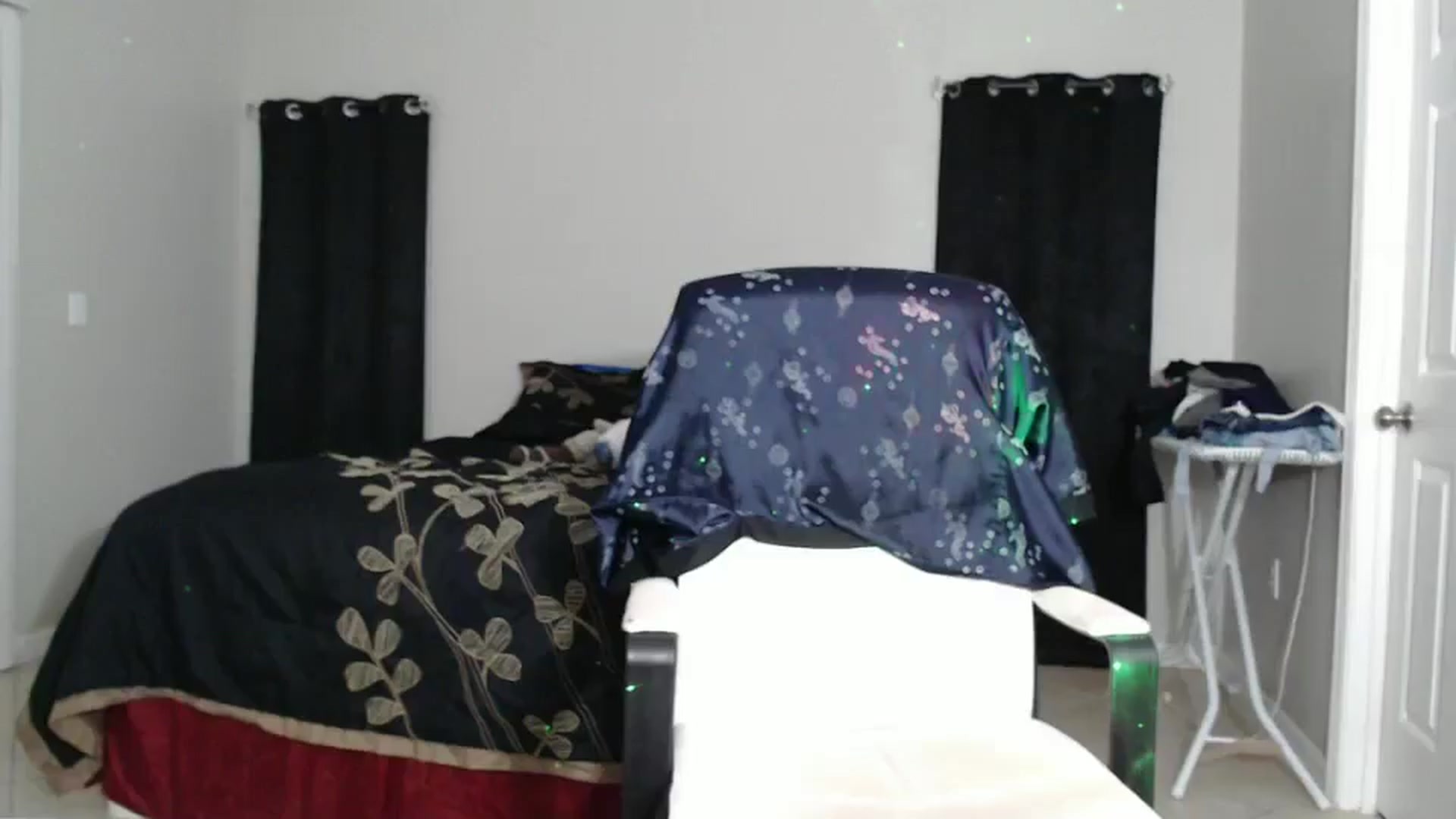Gallery image thumbnail from Littlekai2023's myfreecams stream on, 11/22/2024, 02:54 image 9 of 20