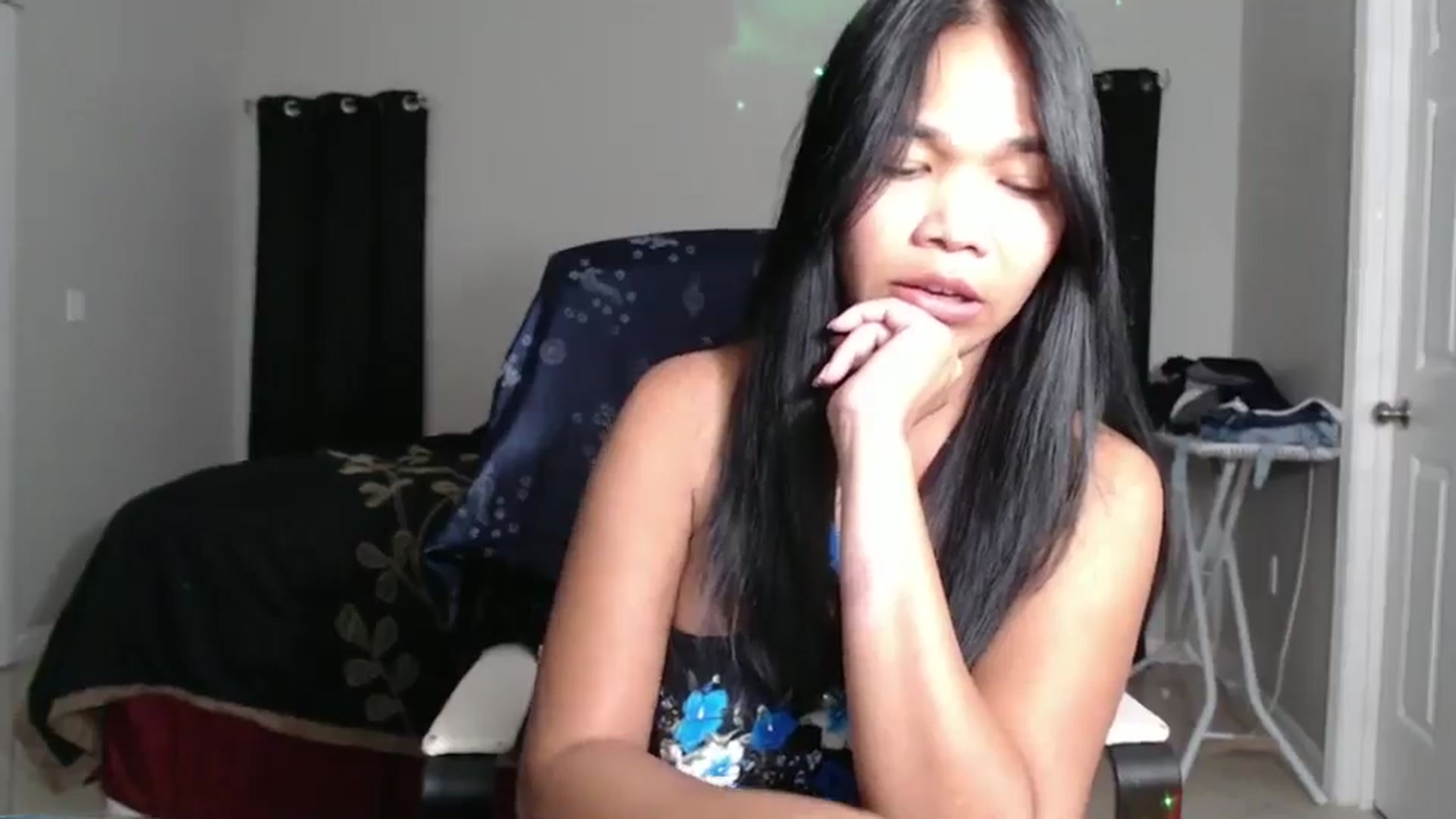 Gallery image thumbnail from Littlekai2023's myfreecams stream on, 11/22/2024, 02:54 image 13 of 20