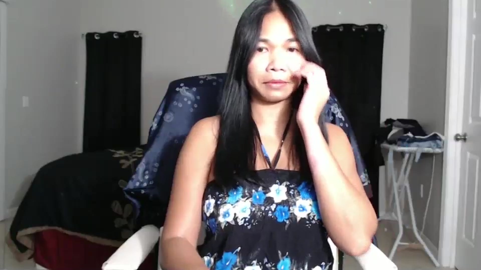 Gallery image thumbnail from Littlekai2023's myfreecams stream on, 11/22/2024, 02:54 image 17 of 20