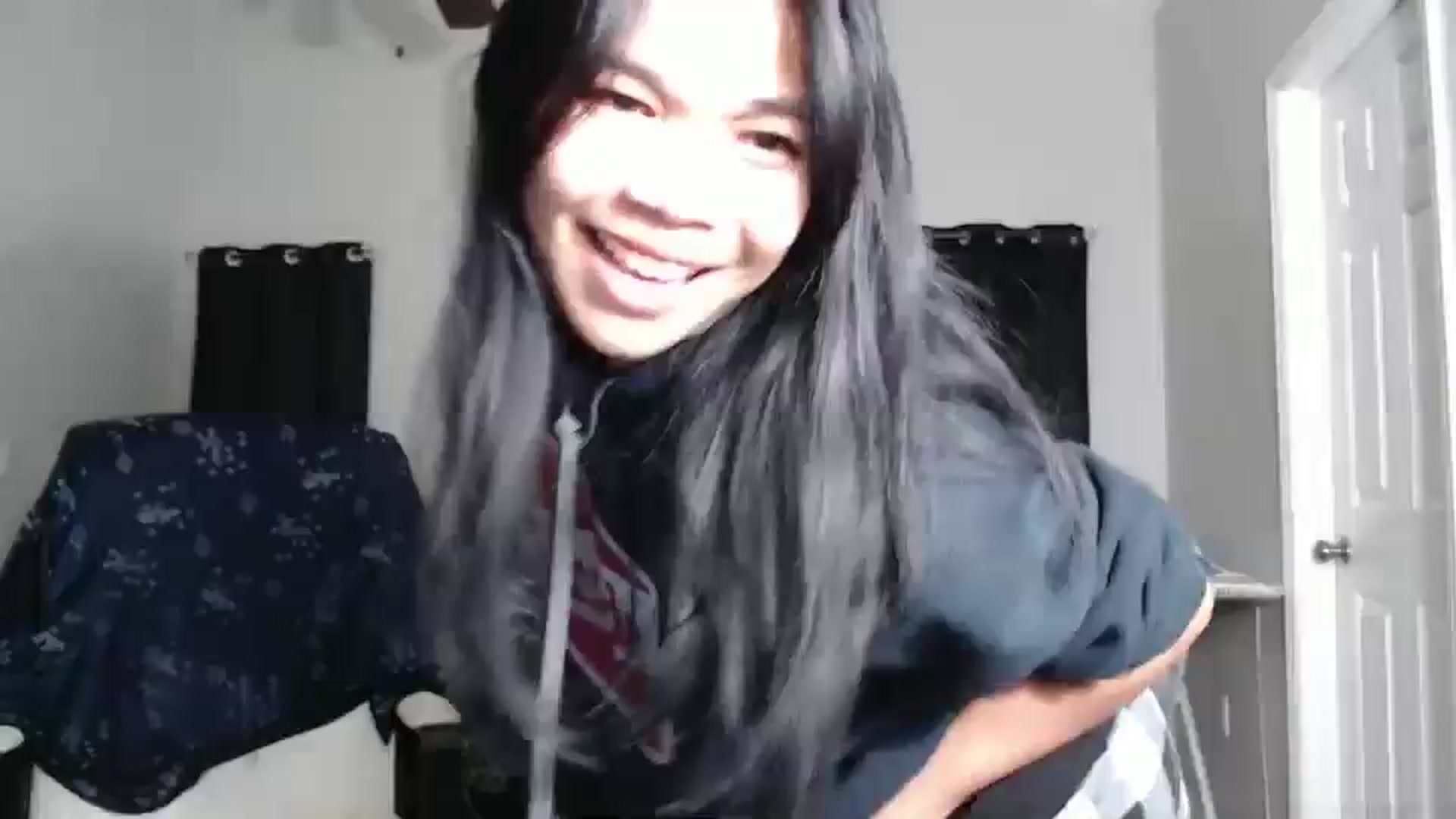 Gallery image thumbnail from Littlekai2023's myfreecams stream on, 11/24/2024, 02:54 image 12 of 20