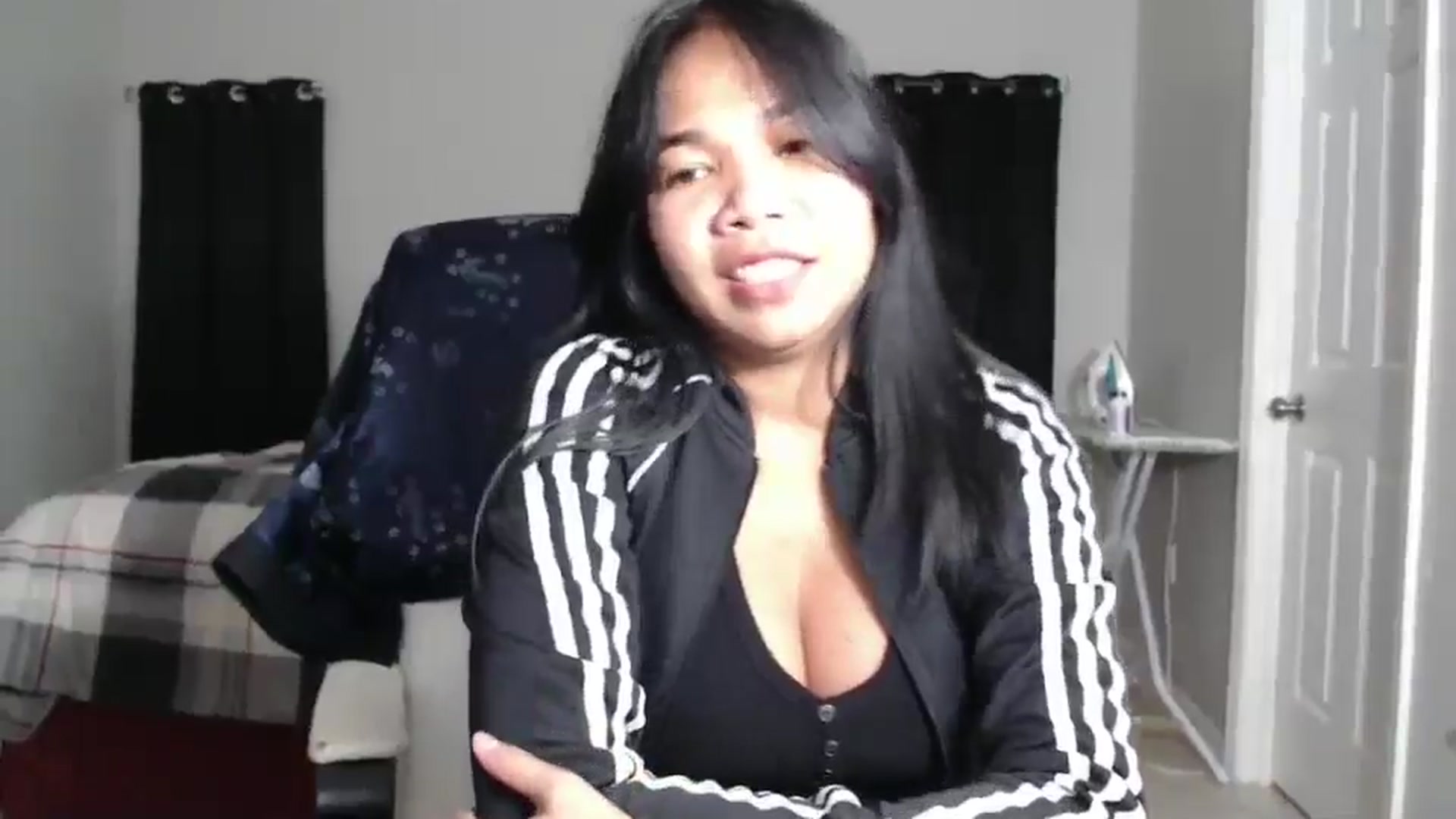 Gallery image thumbnail from Littlekai2023's myfreecams stream on, 11/26/2024, 01:33 image 2 of 20