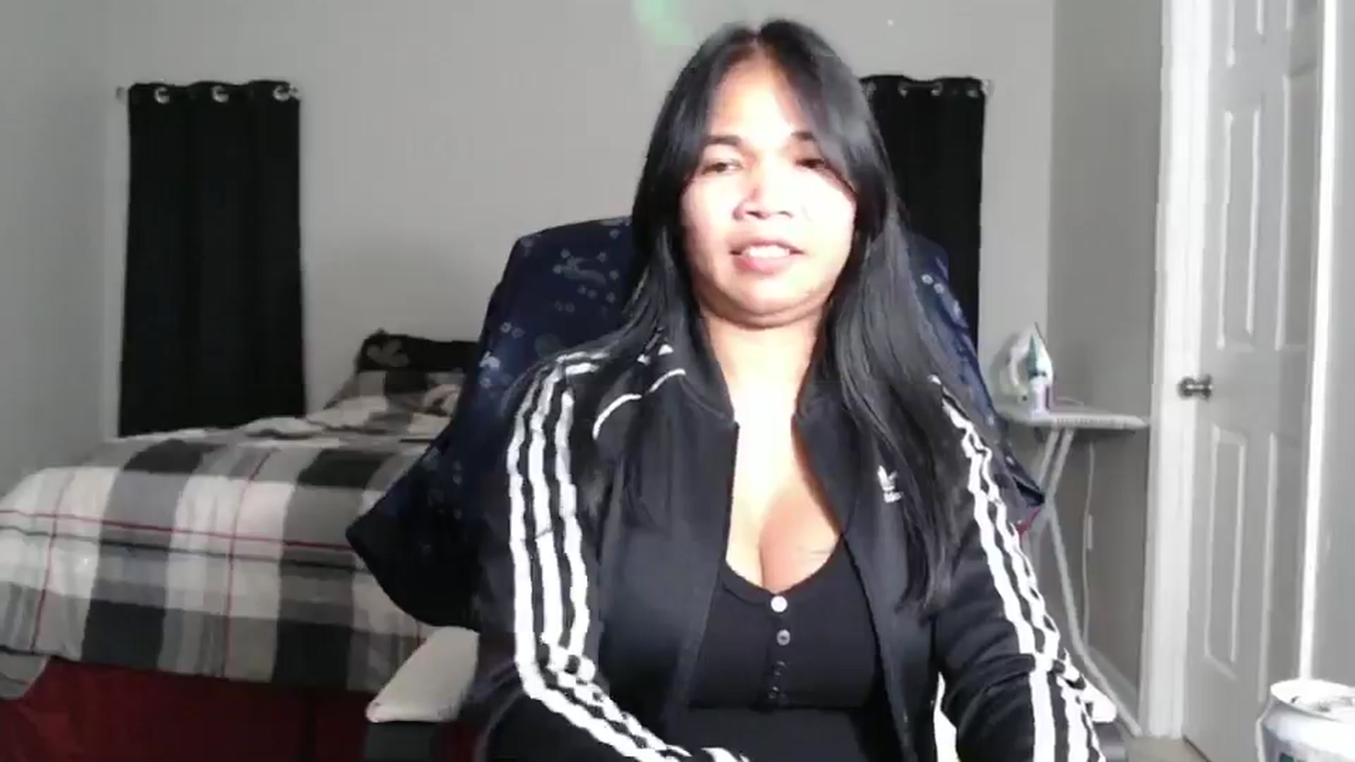 Gallery image thumbnail from Littlekai2023's myfreecams stream on, 11/26/2024, 01:33 image 16 of 20