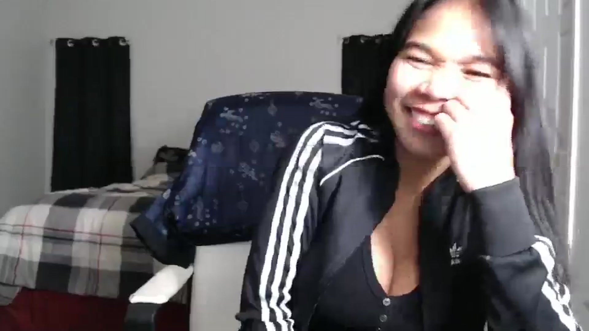 Gallery image thumbnail from Littlekai2023's myfreecams stream on, 11/26/2024, 01:33 image 10 of 20
