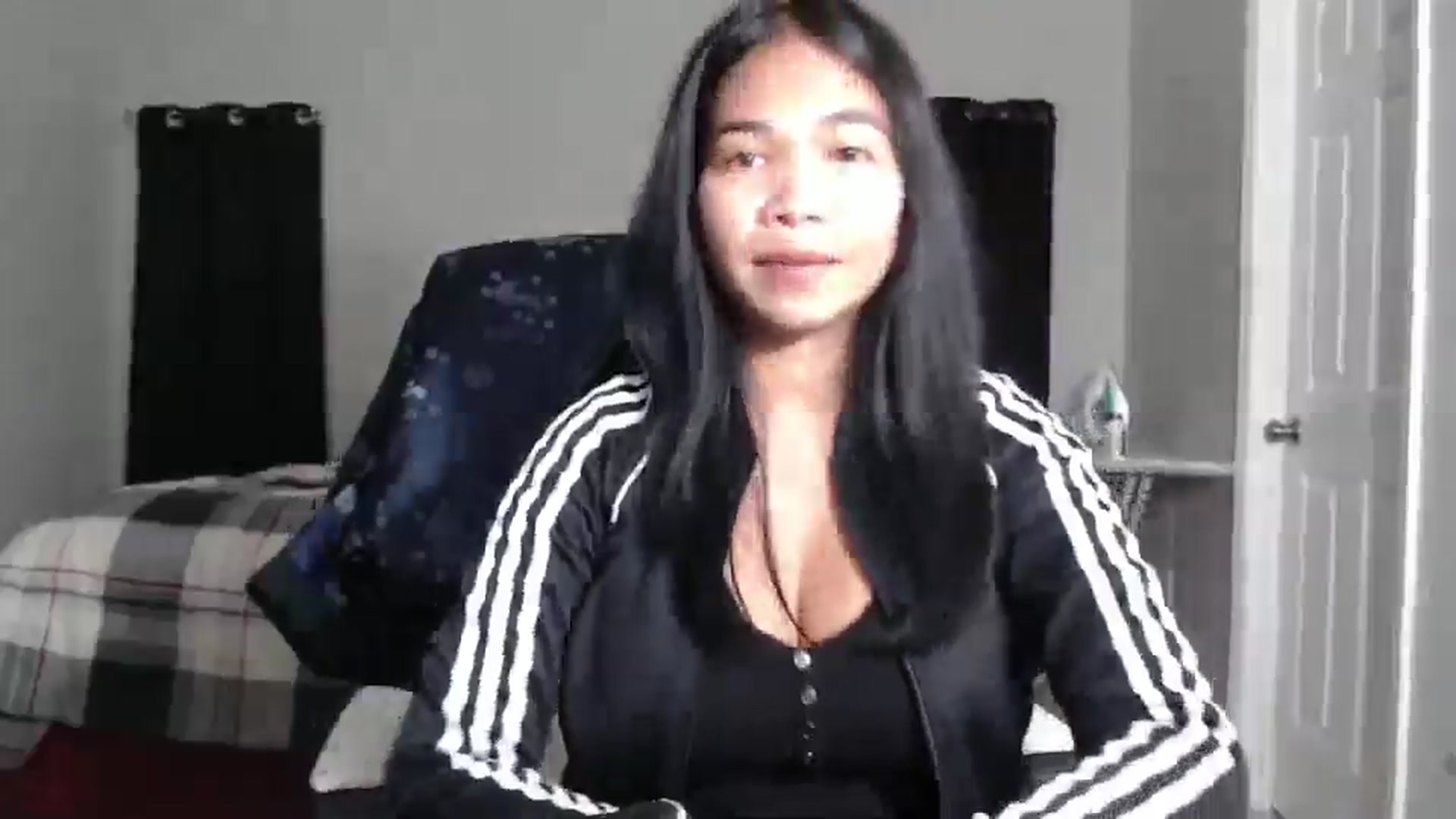 Gallery image thumbnail from Littlekai2023's myfreecams stream on, 11/26/2024, 01:33 image 5 of 20
