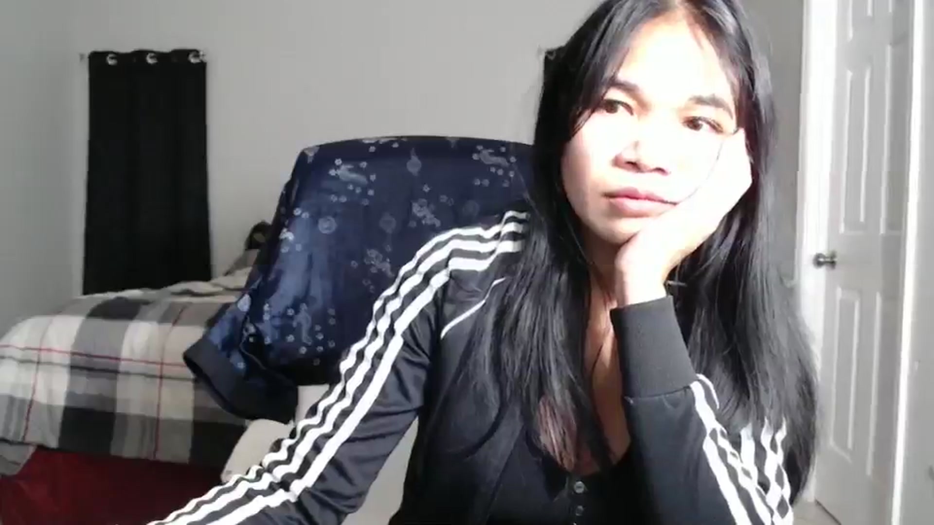 Gallery image thumbnail from Littlekai2023's myfreecams stream on, 11/26/2024, 01:33 image 3 of 20