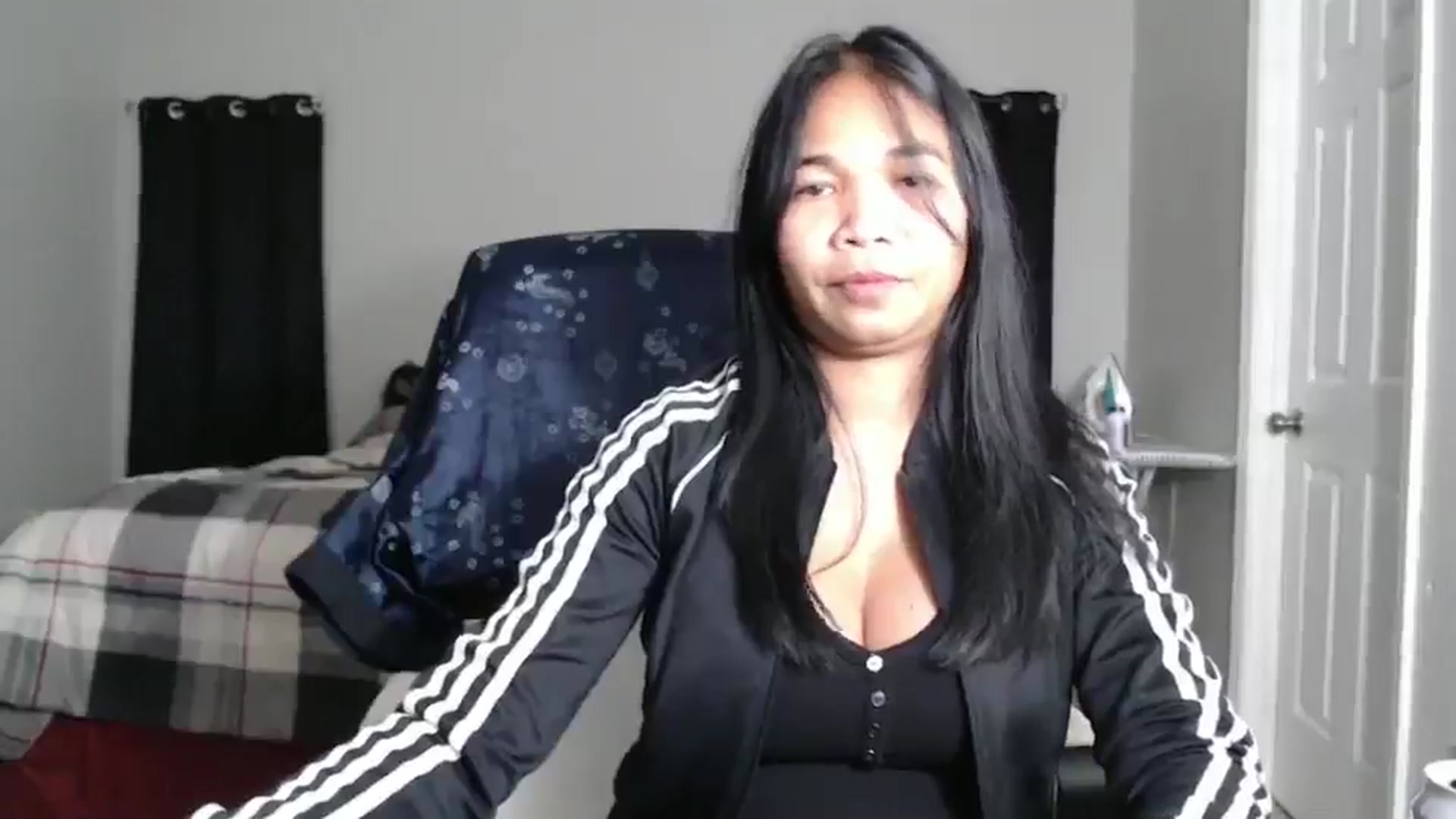 Gallery image thumbnail from Littlekai2023's myfreecams stream on, 11/26/2024, 01:33 image 4 of 20