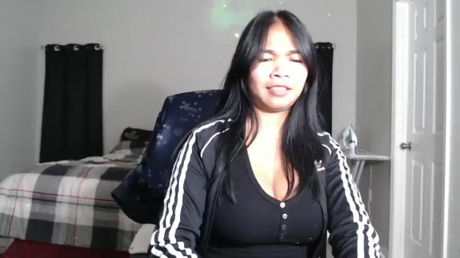 Gallery image thumbnail from Littlekai2023's myfreecams stream on, 11/26/2024, 01:33 image 14 of 20