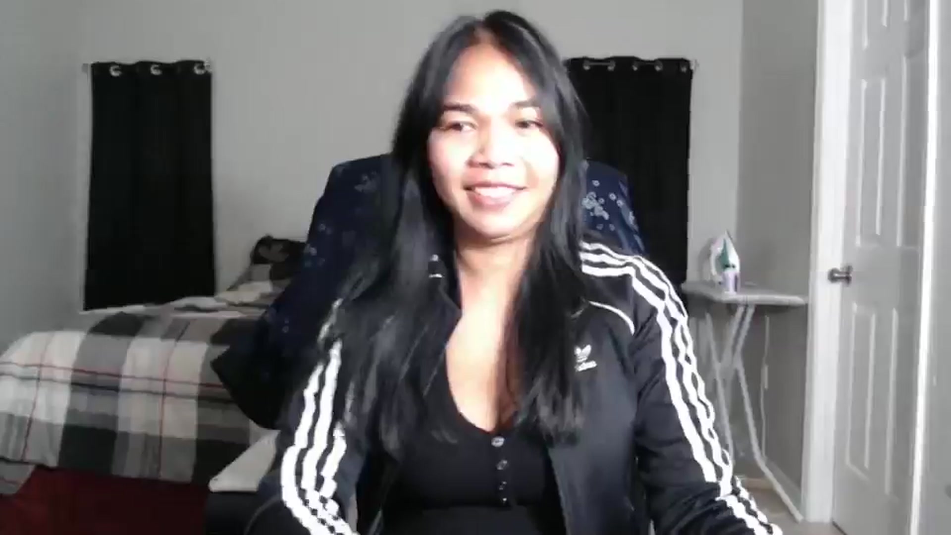 Gallery image thumbnail from Littlekai2023's myfreecams stream on, 11/26/2024, 01:33 image 9 of 20