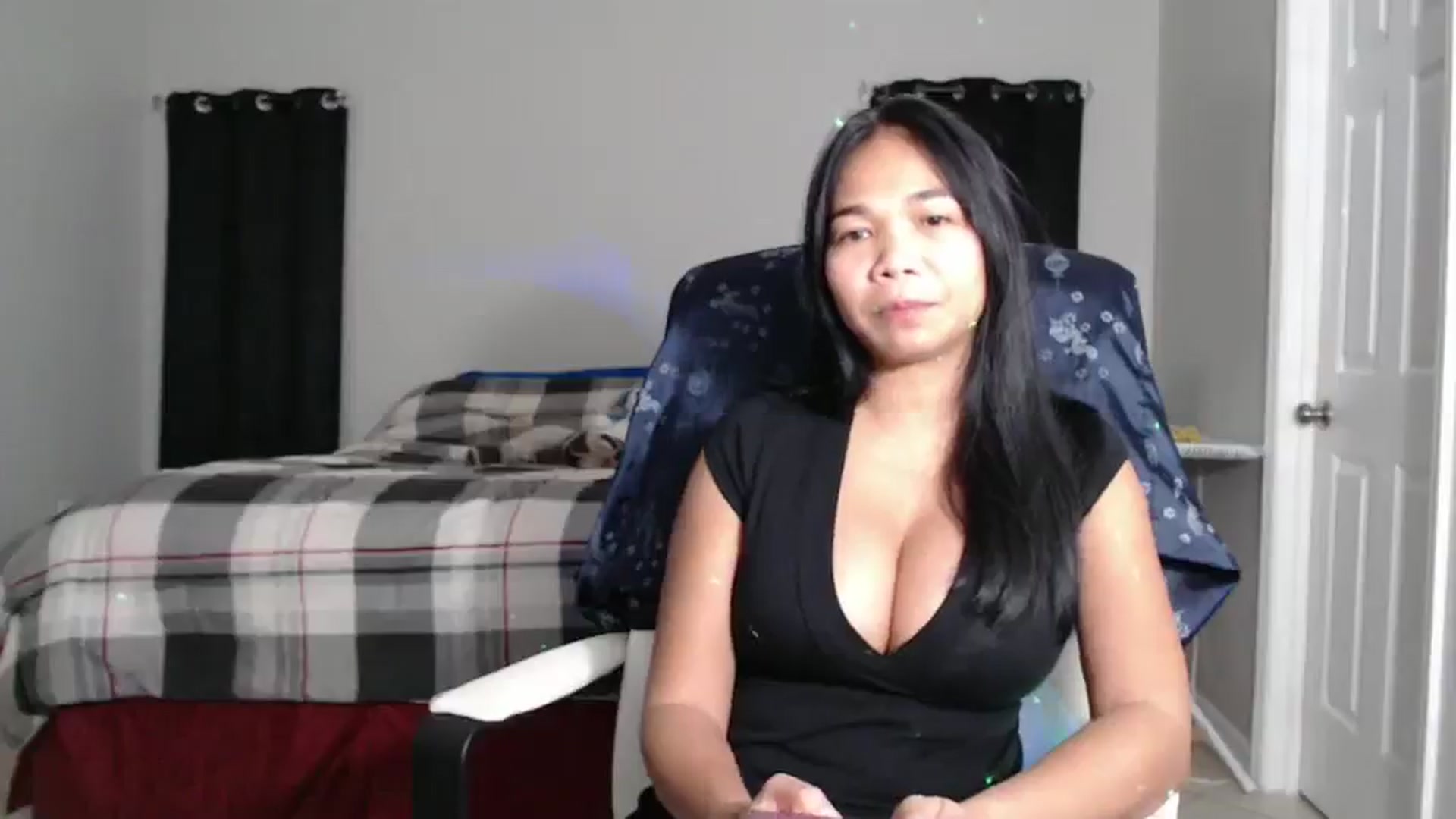 Gallery image thumbnail from Littlekai2023's myfreecams stream on, 11/27/2024, 04:30 image 3 of 20