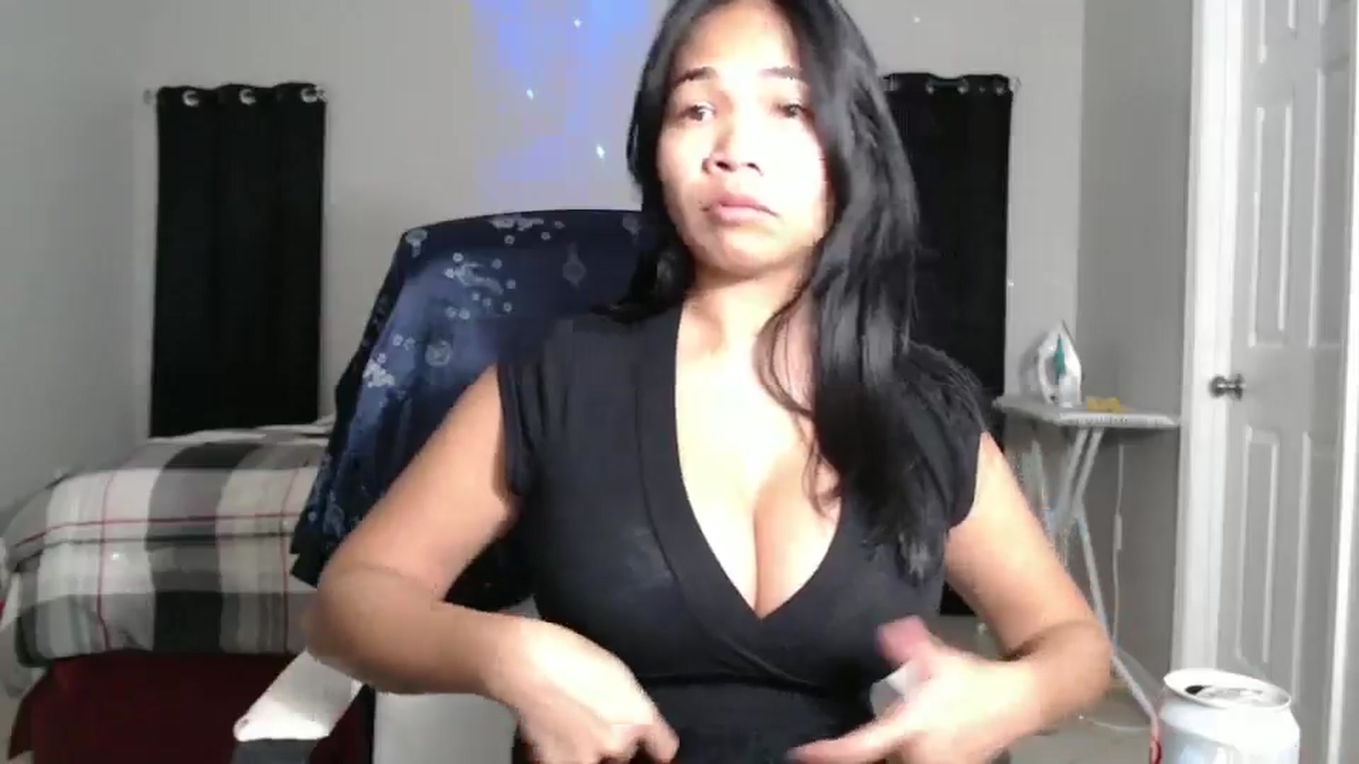Gallery image thumbnail from Littlekai2023's myfreecams stream on, 11/27/2024, 04:30 image 15 of 20