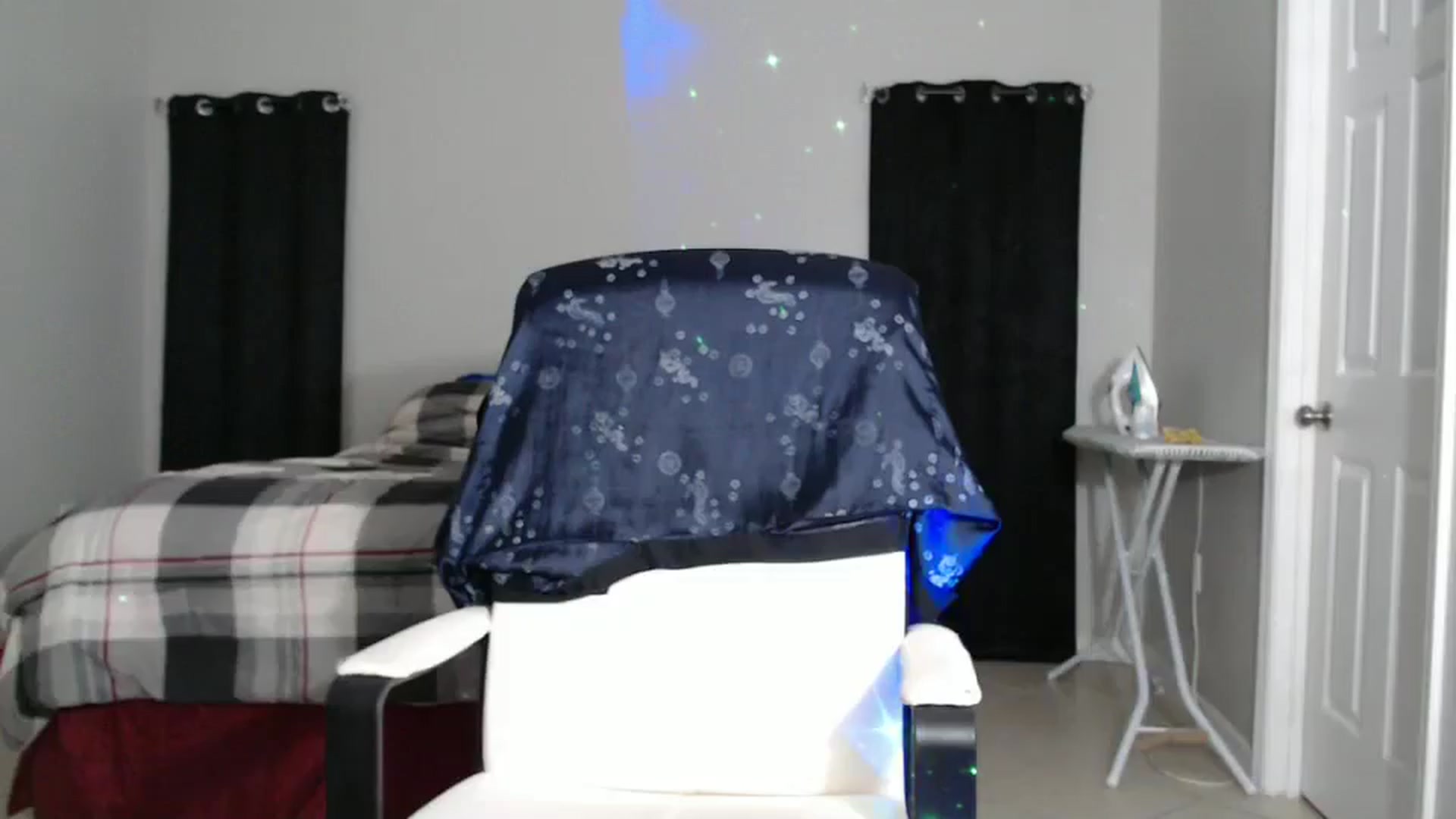 Gallery image thumbnail from Littlekai2023's myfreecams stream on, 11/27/2024, 04:30 image 12 of 20