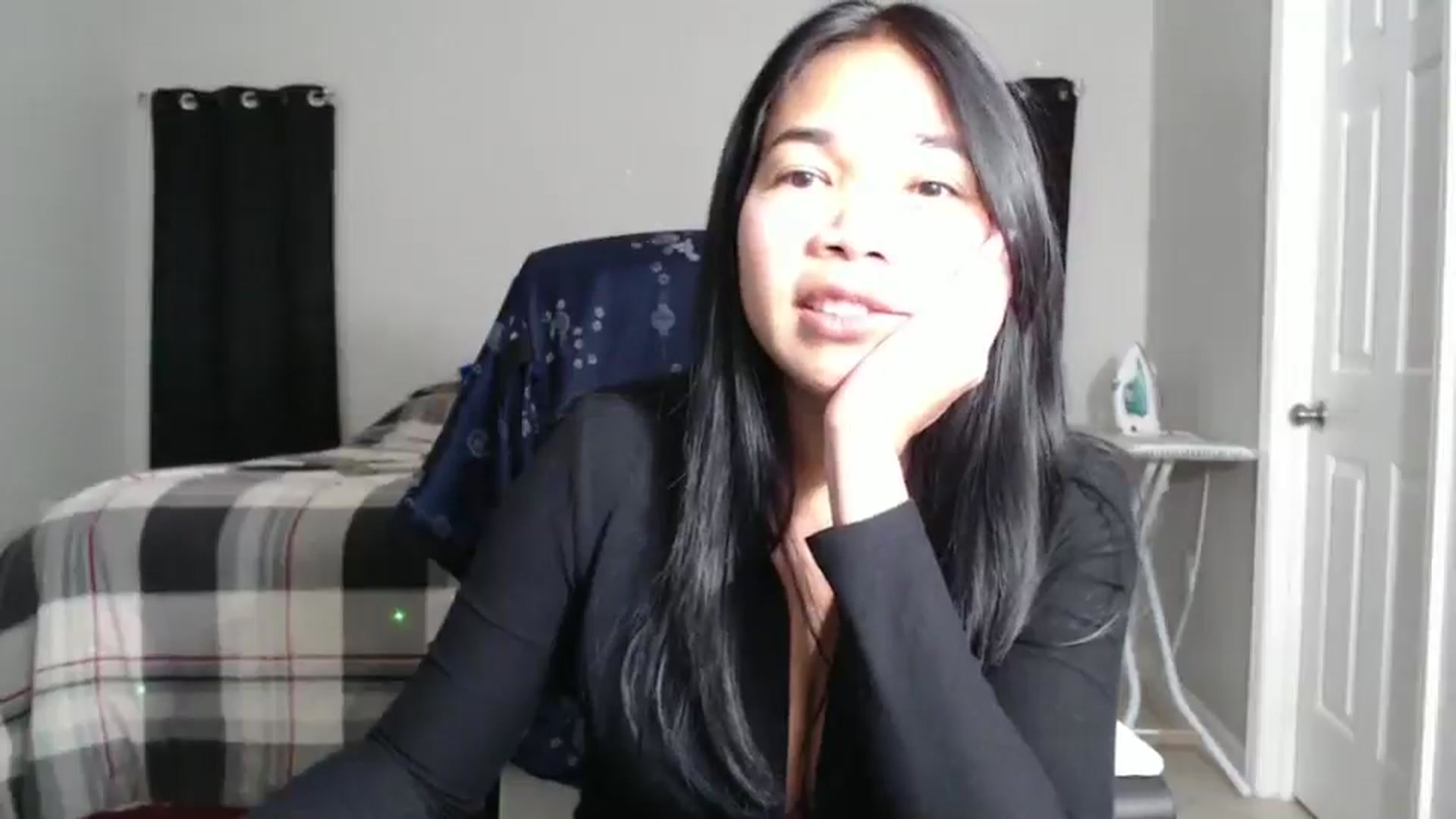 Gallery image thumbnail from Littlekai2023's myfreecams stream on, 12/03/2024, 04:00 image 15 of 20