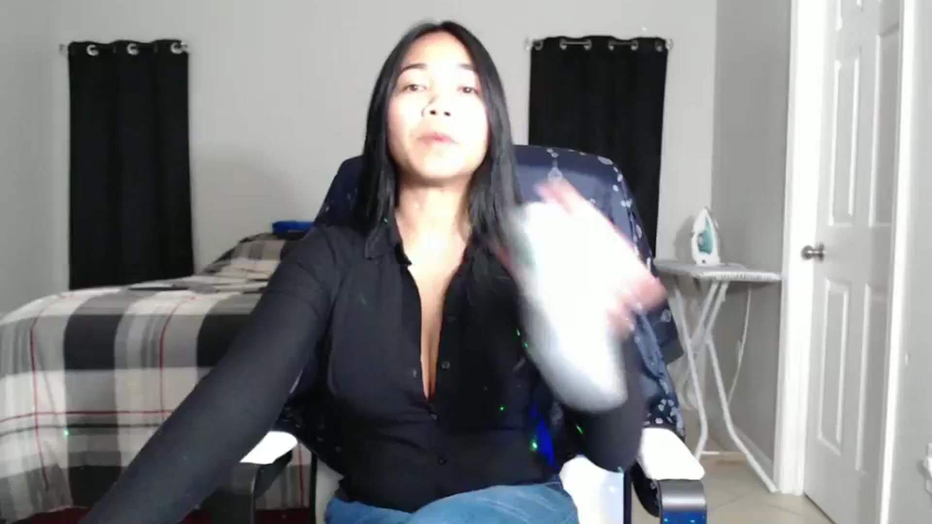 Gallery image thumbnail from Littlekai2023's myfreecams stream on, 12/03/2024, 04:00 image 7 of 20