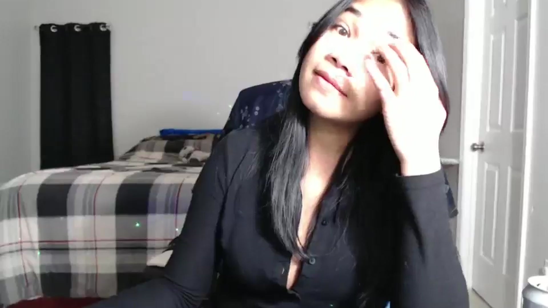 Gallery image thumbnail from Littlekai2023's myfreecams stream on, 12/03/2024, 04:00 image 6 of 20