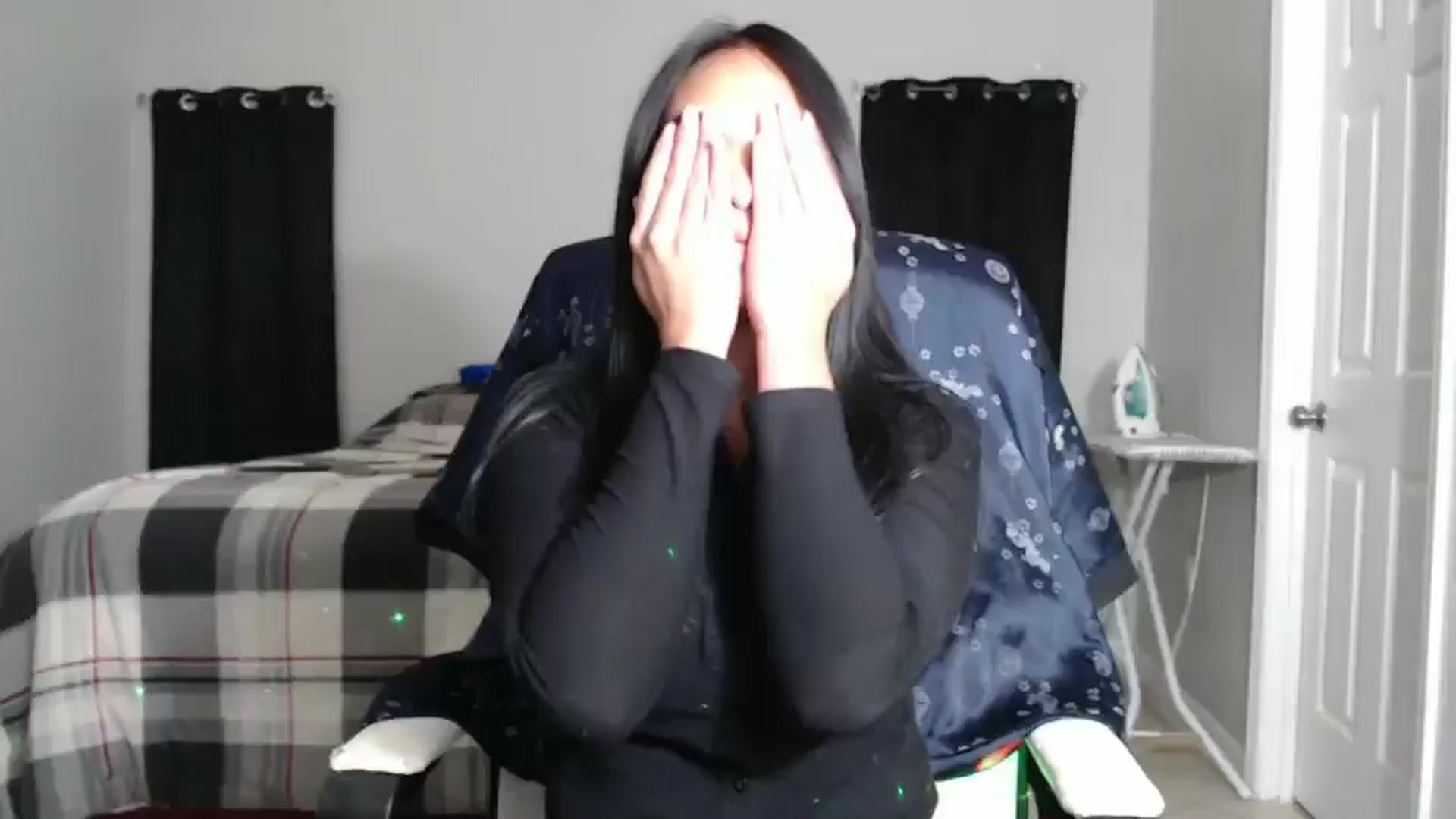 Gallery image thumbnail from Littlekai2023's myfreecams stream on, 12/03/2024, 04:00 image 18 of 20