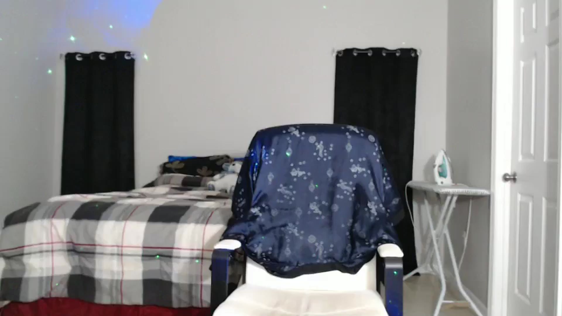 Gallery image thumbnail from Littlekai2023's myfreecams stream on, 12/04/2024, 04:30 image 4 of 20