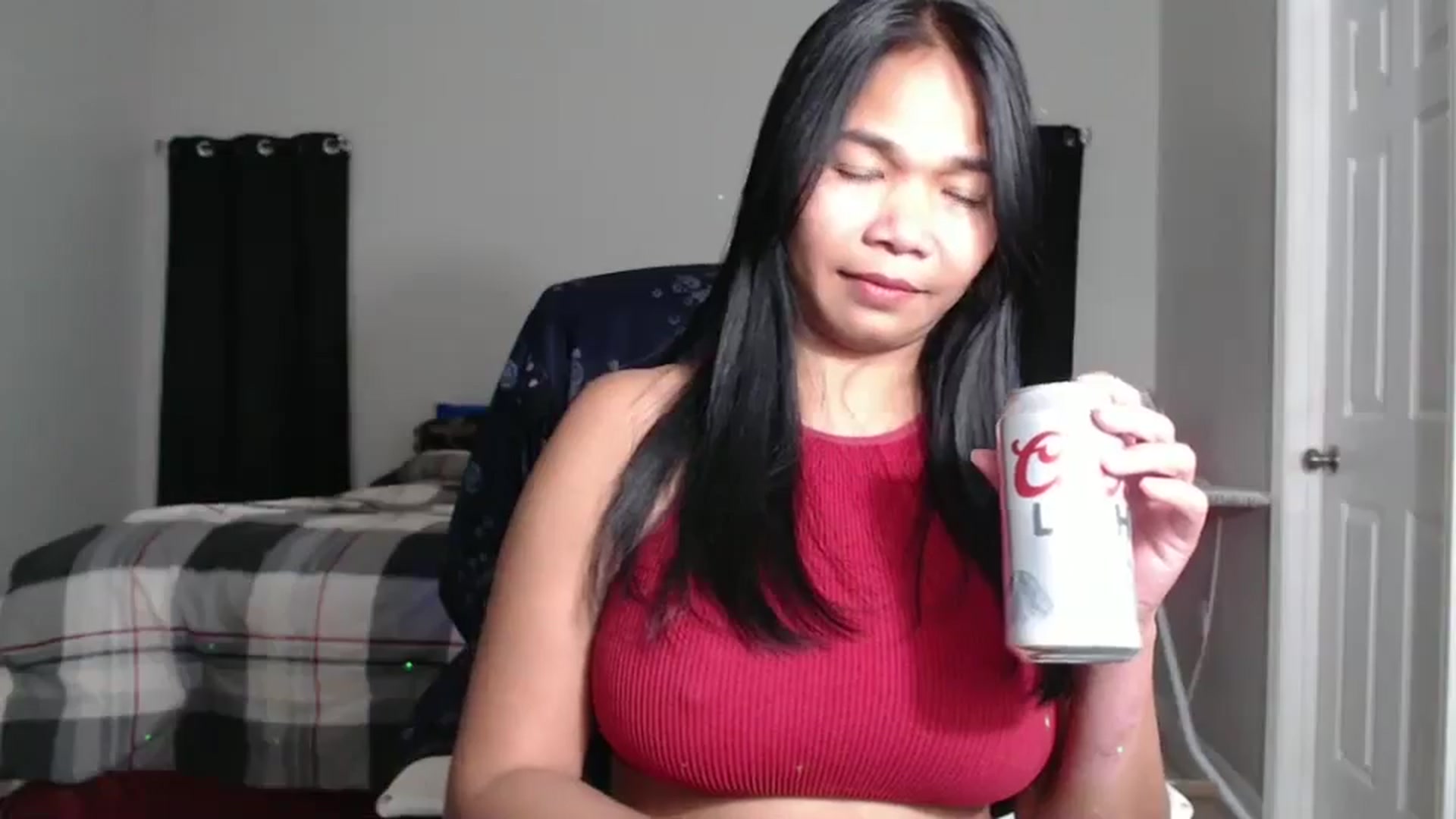 Gallery image thumbnail from Littlekai2023's myfreecams stream on, 12/04/2024, 04:30 image 16 of 20
