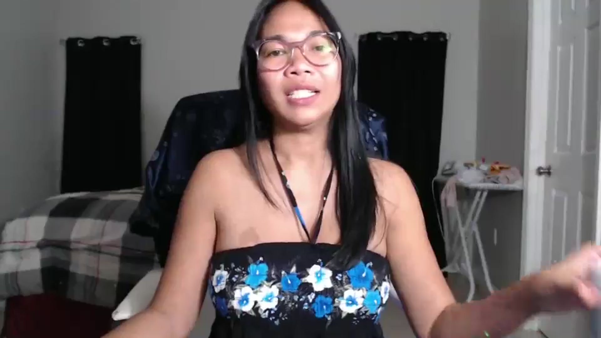 Gallery image thumbnail from Littlekai2023's myfreecams stream on, 12/06/2024, 04:48 image 10 of 20