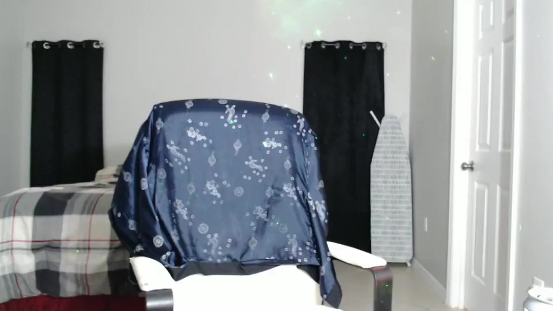 Gallery image thumbnail from Littlekai2023's myfreecams stream on, 12/10/2024, 04:57 image 17 of 20