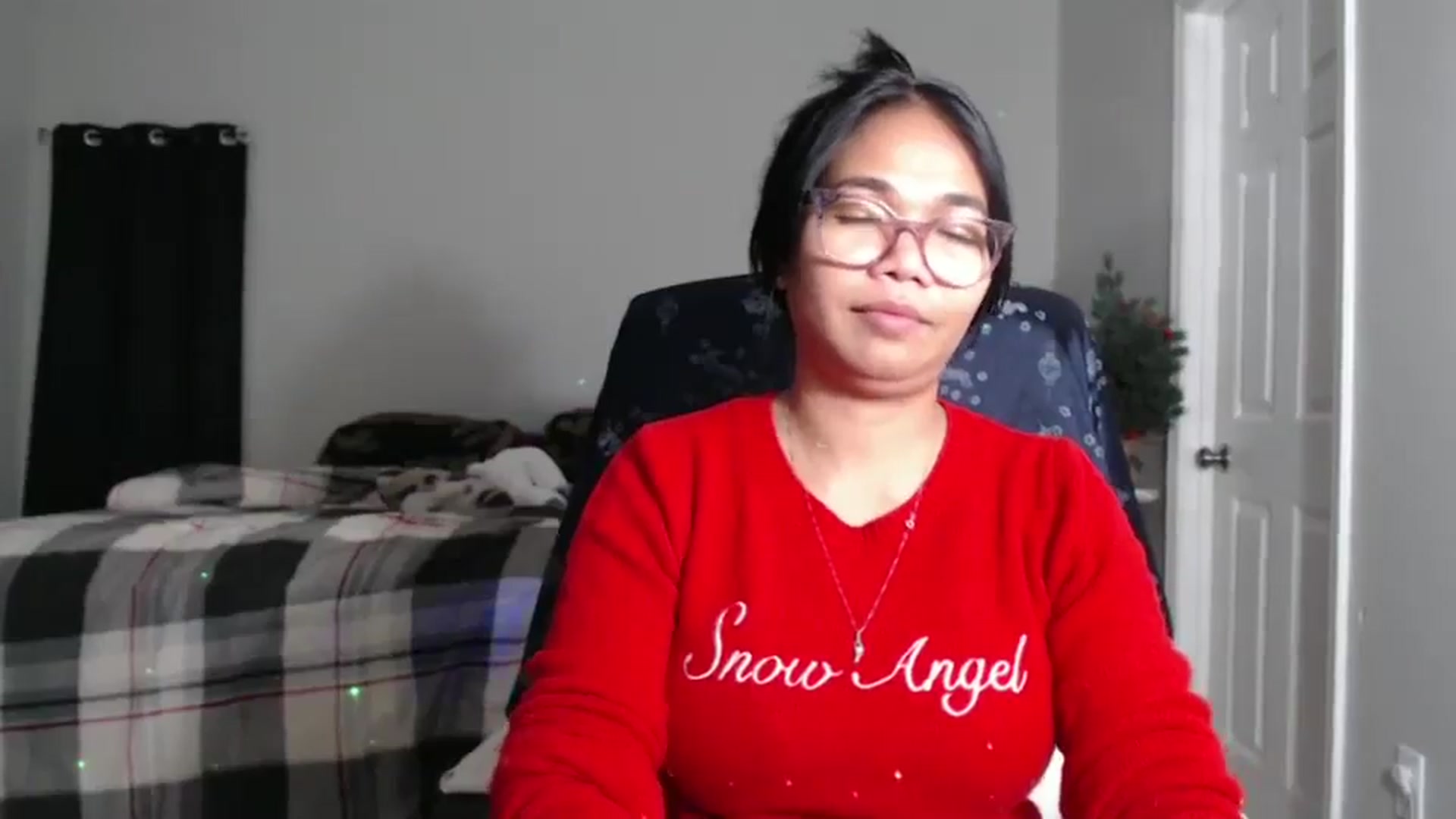 Gallery image thumbnail from Littlekai2023's myfreecams stream on, 12/17/2024, 02:51 image 11 of 20