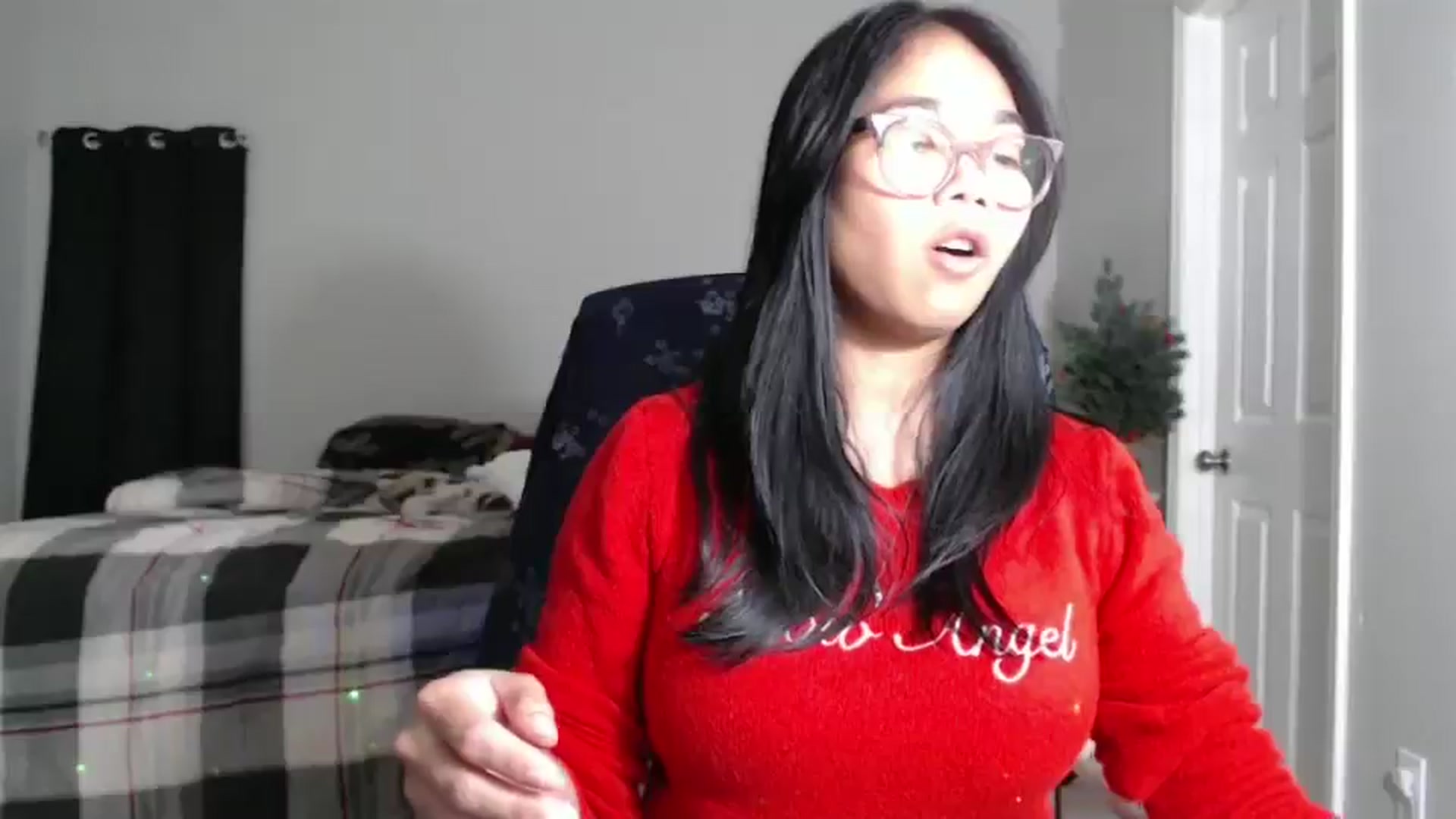Gallery image thumbnail from Littlekai2023's myfreecams stream on, 12/17/2024, 02:51 image 6 of 20