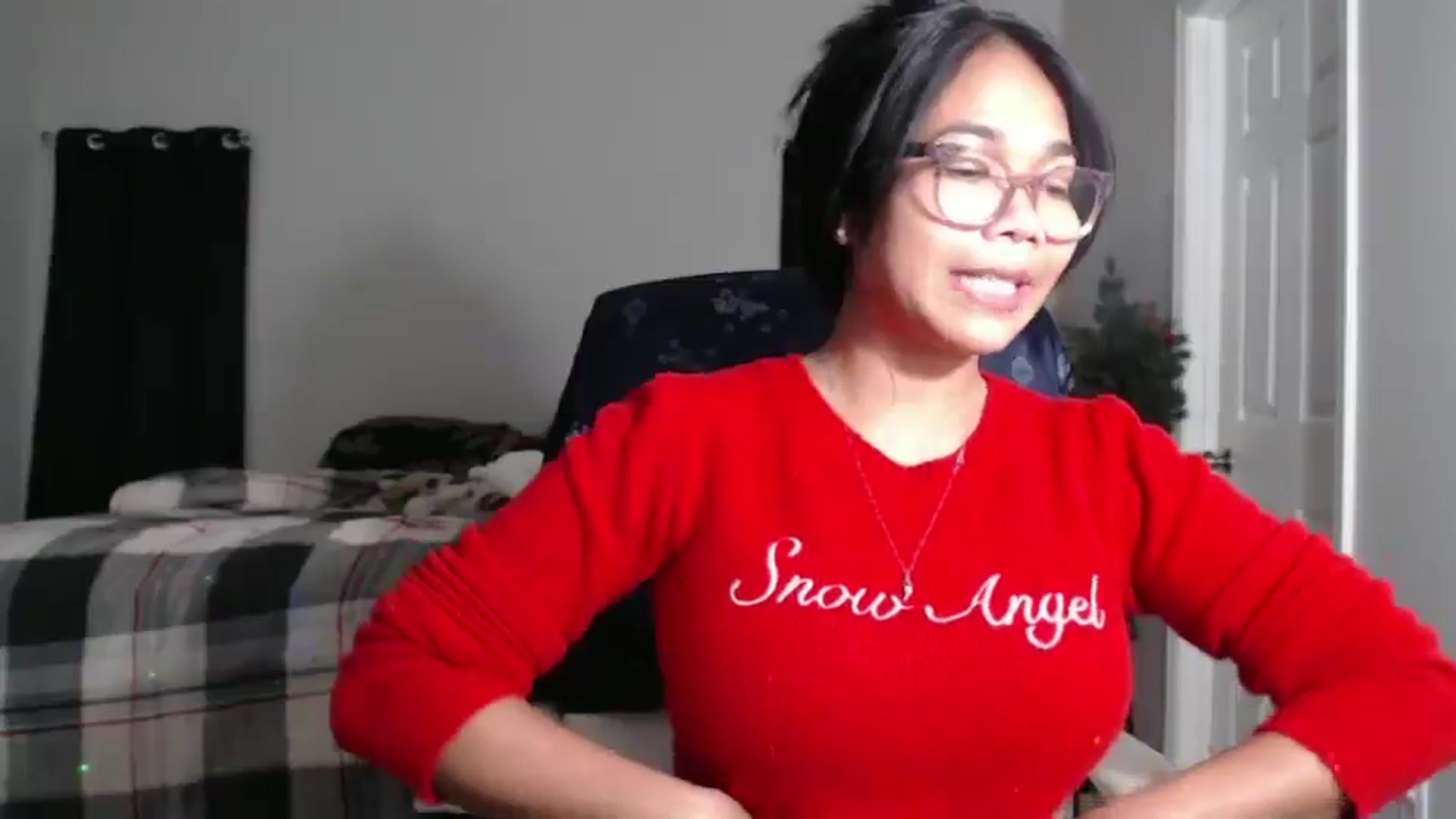 Gallery image thumbnail from Littlekai2023's myfreecams stream on, 12/17/2024, 02:51 image 9 of 20