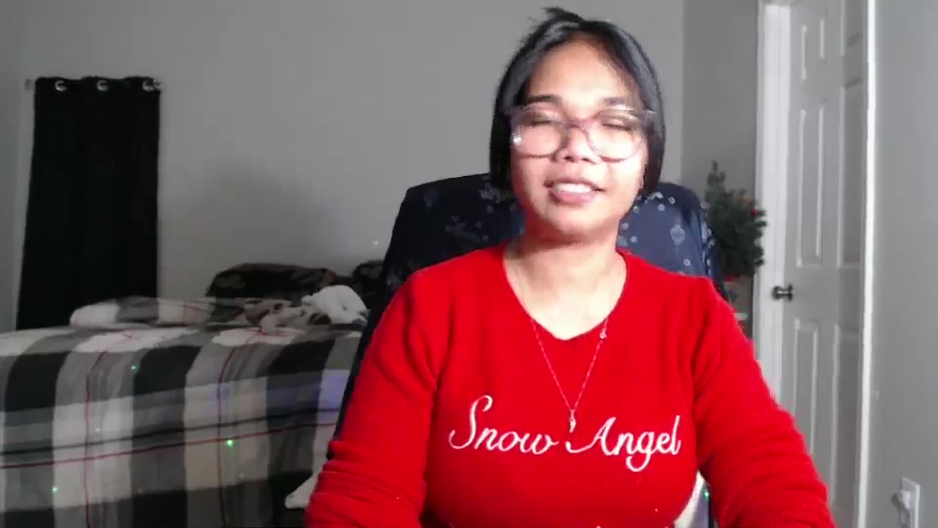 Gallery image thumbnail from Littlekai2023's myfreecams stream on, 12/17/2024, 02:51 image 10 of 20