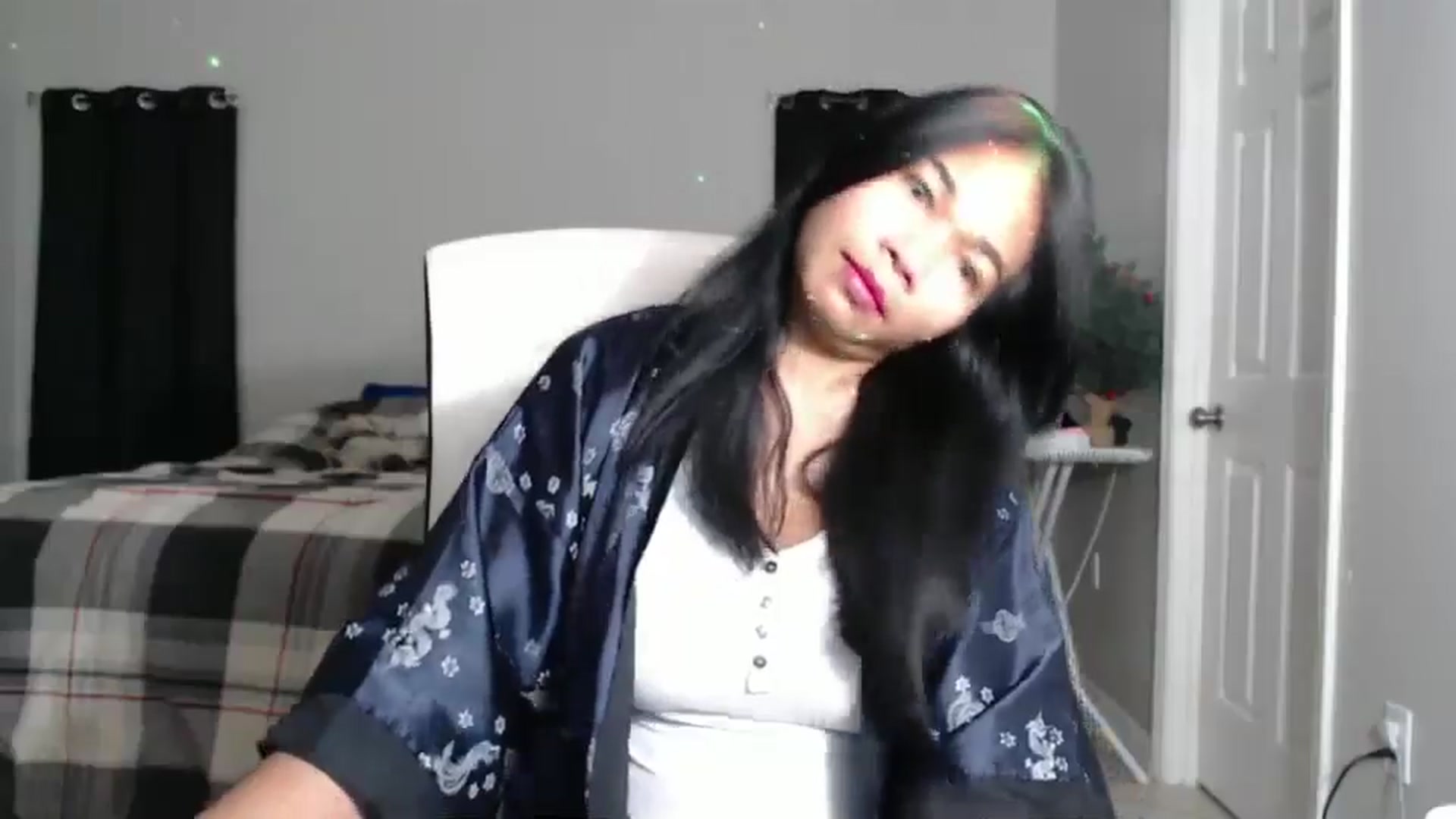 Gallery image thumbnail from Littlekai2023's myfreecams stream on, 12/18/2024, 02:43 image 4 of 20