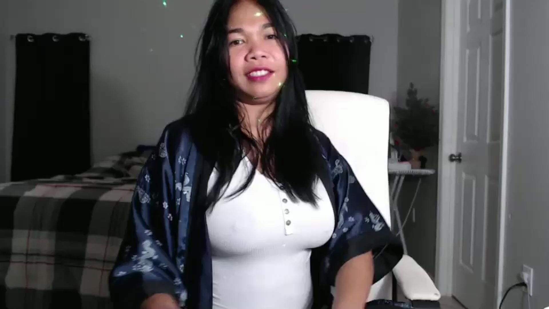 Gallery image thumbnail from Littlekai2023's myfreecams stream on, 12/18/2024, 02:43 image 2 of 20