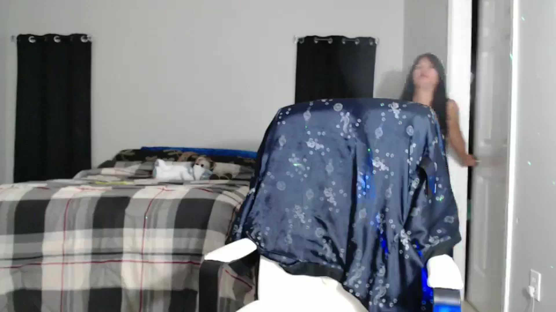 Gallery image thumbnail from Littlekai2023's myfreecams stream on, 12/19/2024, 03:57 image 7 of 20