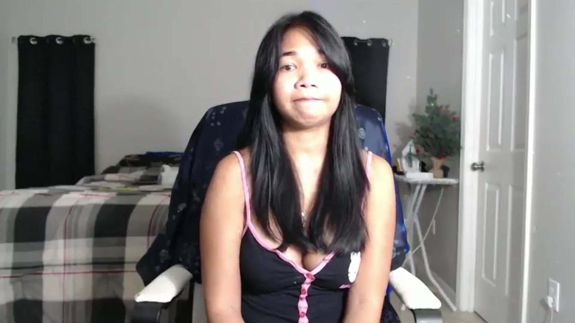 Gallery image thumbnail from Littlekai2023's myfreecams stream on, 12/19/2024, 03:57 image 3 of 20