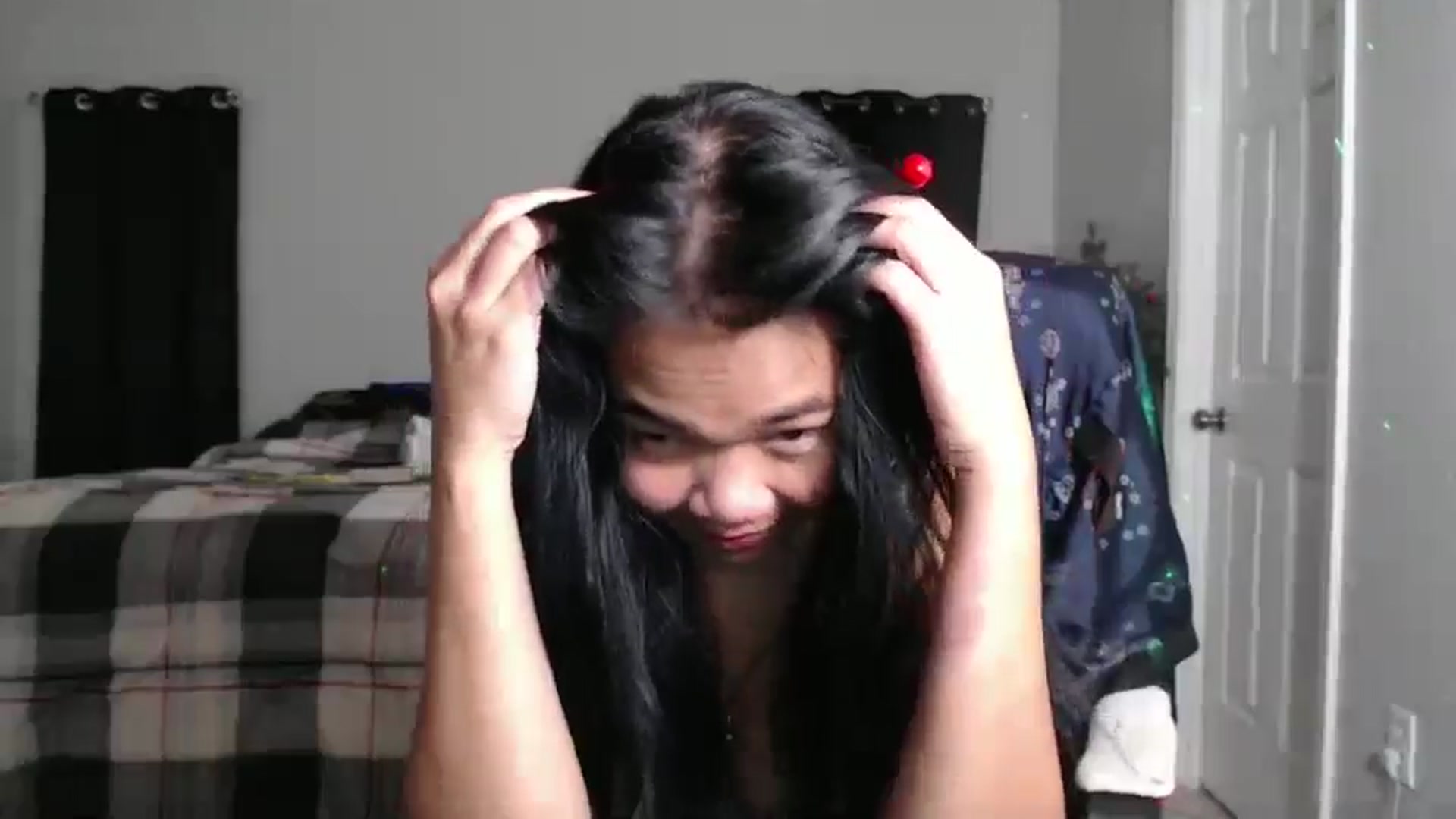 Gallery image thumbnail from Littlekai2023's myfreecams stream on, 12/19/2024, 03:57 image 10 of 20
