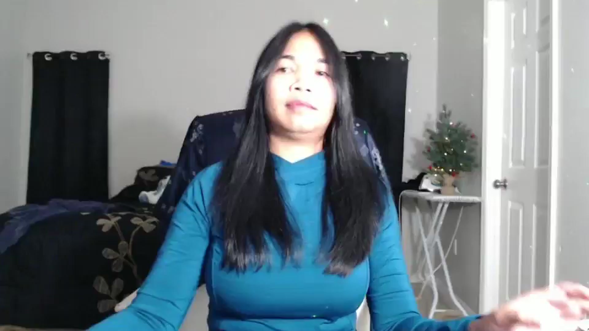 Gallery image thumbnail from Littlekai2023's myfreecams stream on, 12/22/2024, 05:05 image 1 of 20
