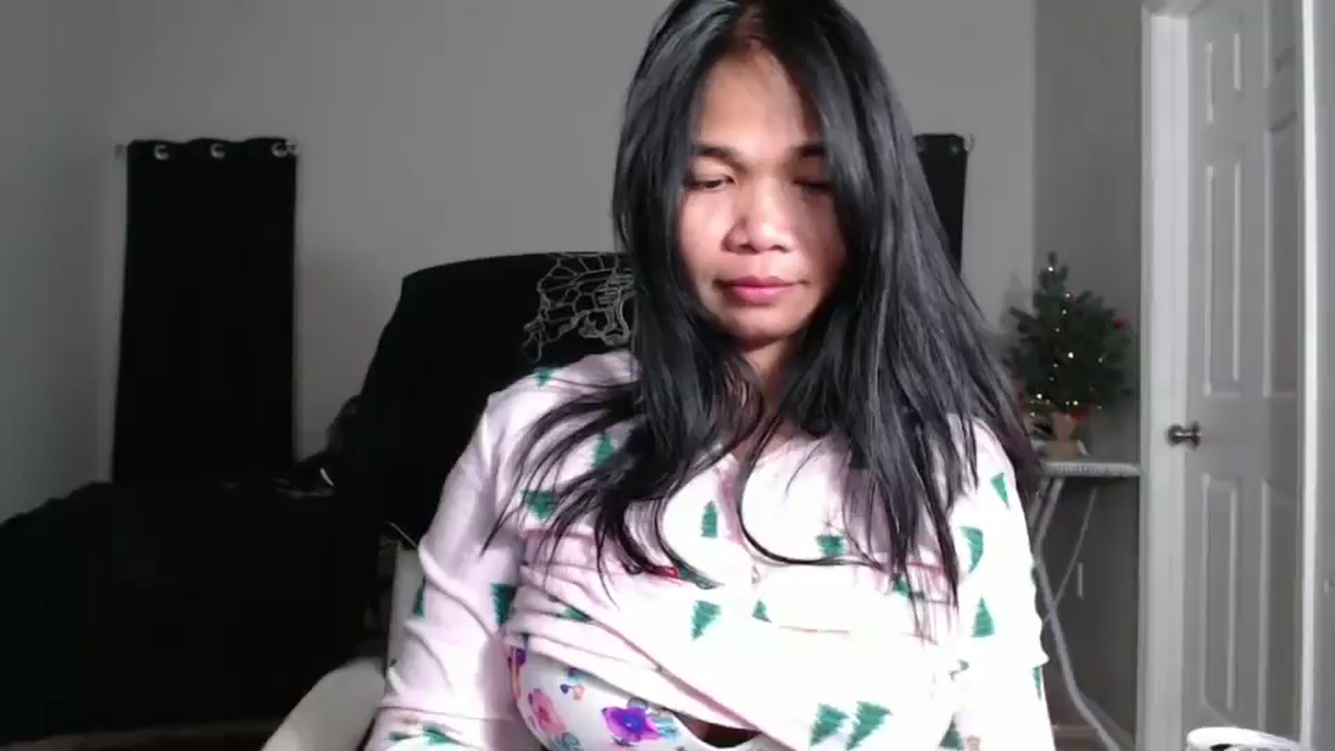 Gallery image thumbnail from Littlekai2023's myfreecams stream on, 12/23/2024, 06:26 image 2 of 20