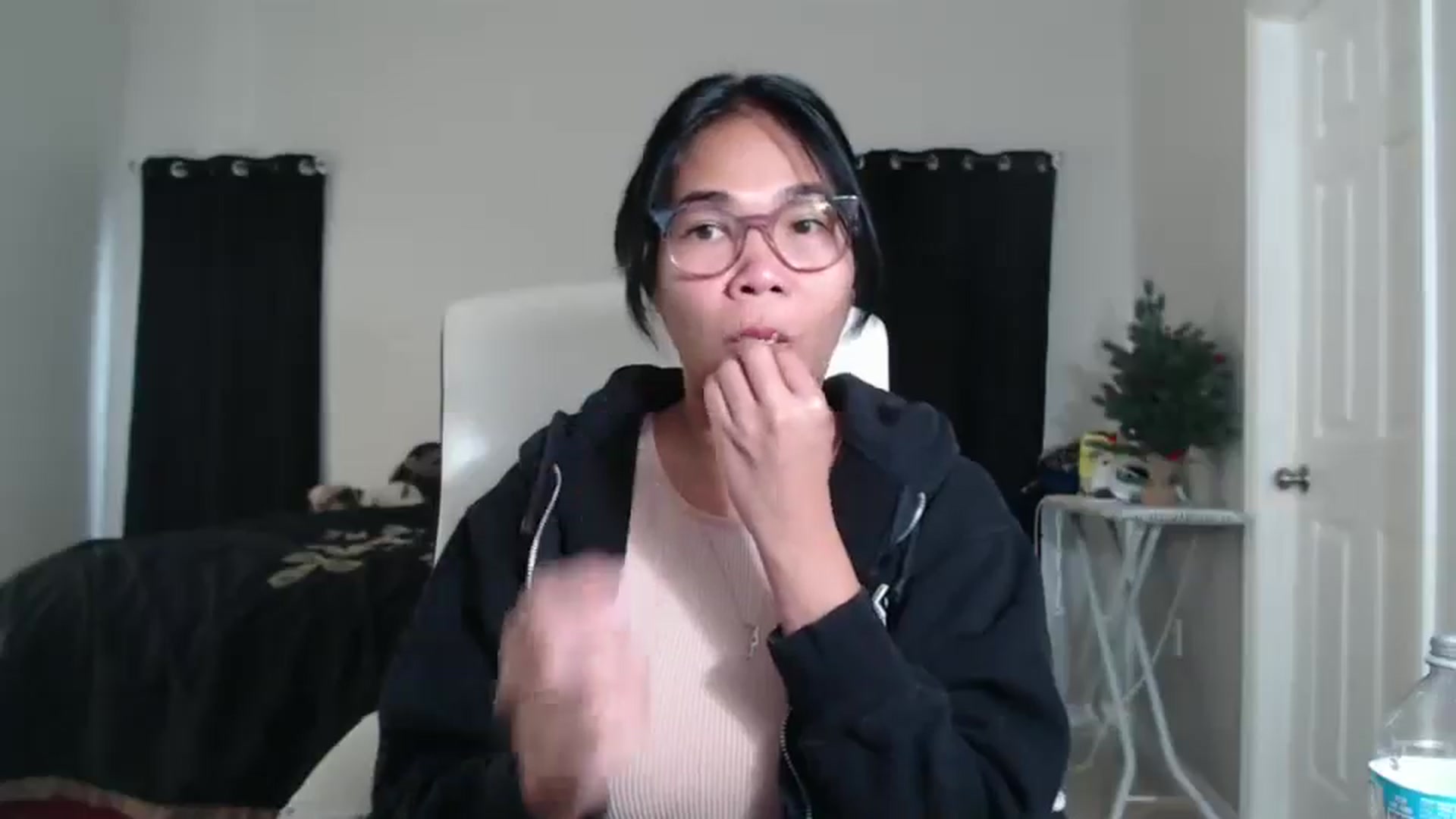 Gallery image thumbnail from Littlekai2023's myfreecams stream on, 12/23/2024, 19:23 image 7 of 20