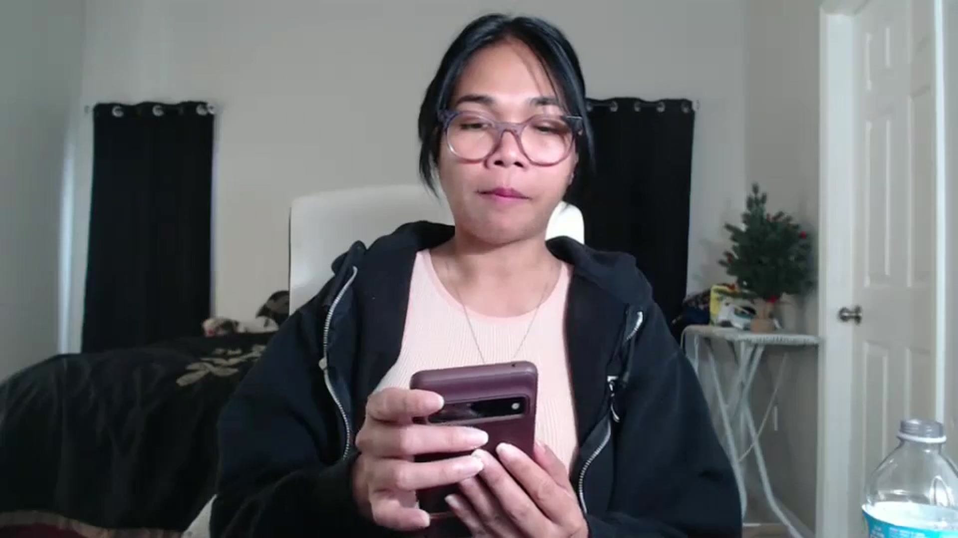 Gallery image thumbnail from Littlekai2023's myfreecams stream on, 12/23/2024, 19:23 image 6 of 20