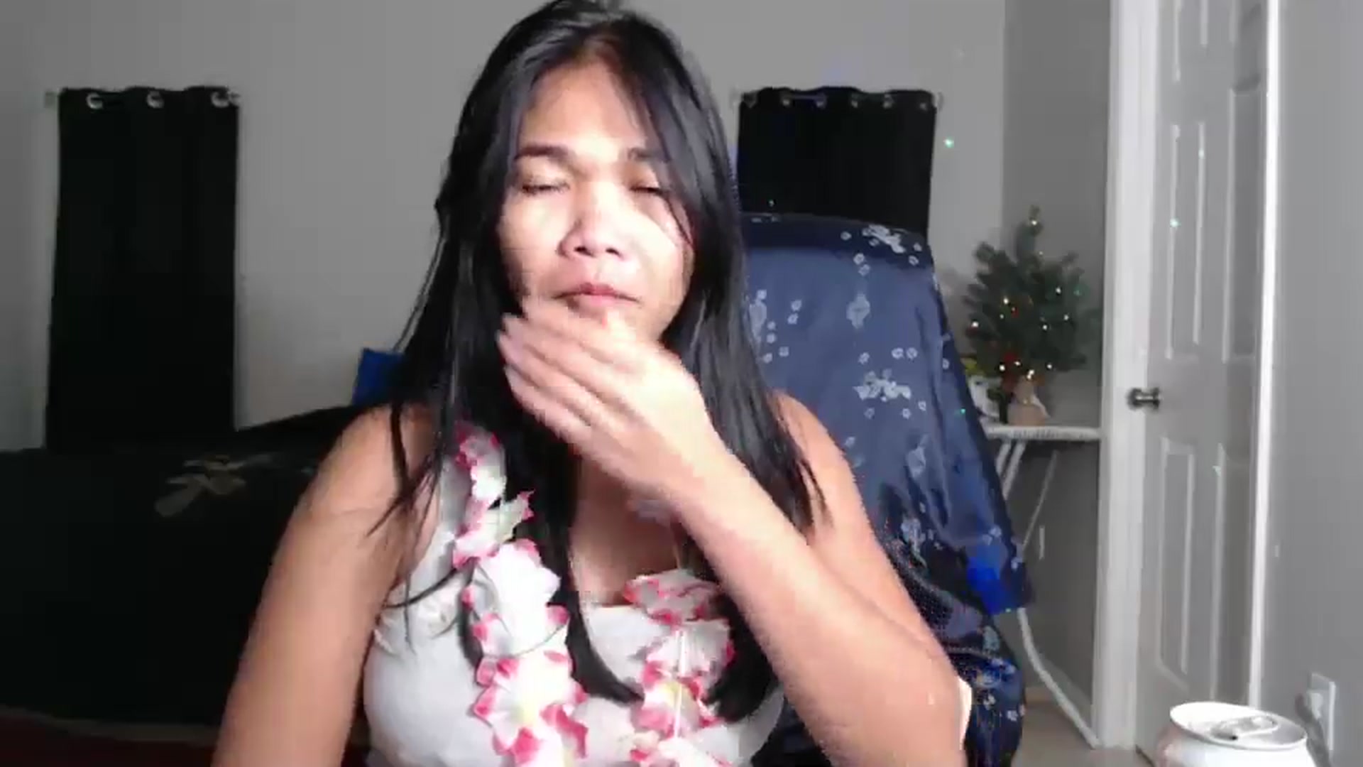 Gallery image thumbnail from Littlekai2023's myfreecams stream on, 12/24/2024, 06:19 image 20 of 20