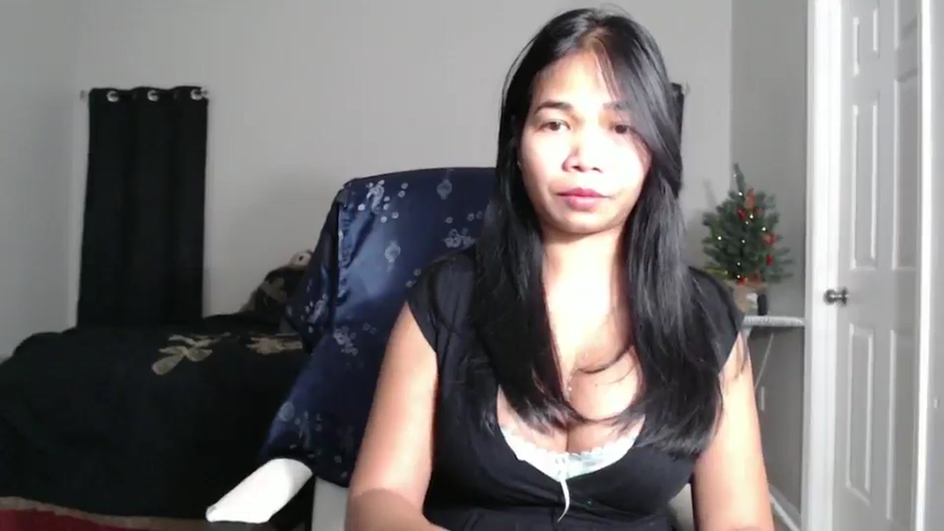 Gallery image thumbnail from Littlekai2023's myfreecams stream on, 12/24/2024, 06:19 image 10 of 20