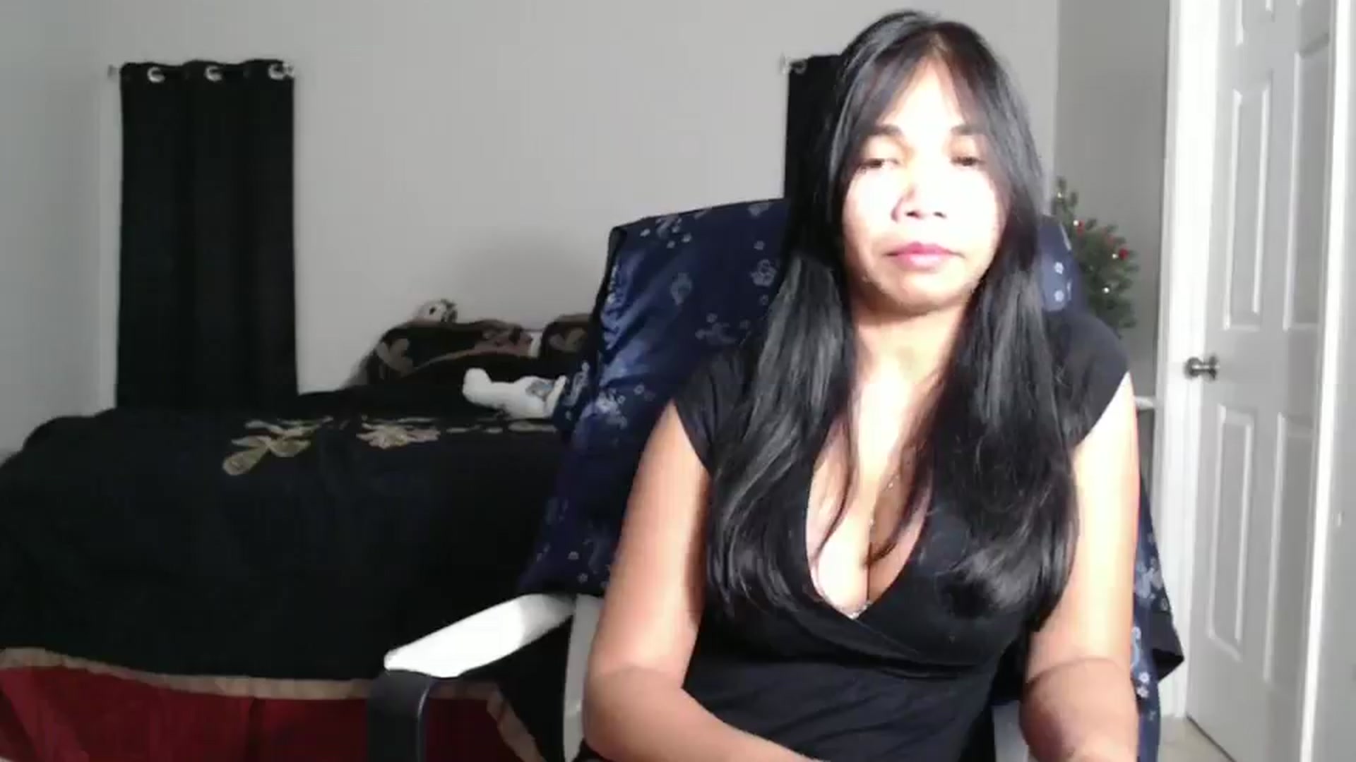 Gallery image thumbnail from Littlekai2023's myfreecams stream on, 12/24/2024, 06:19 image 3 of 20