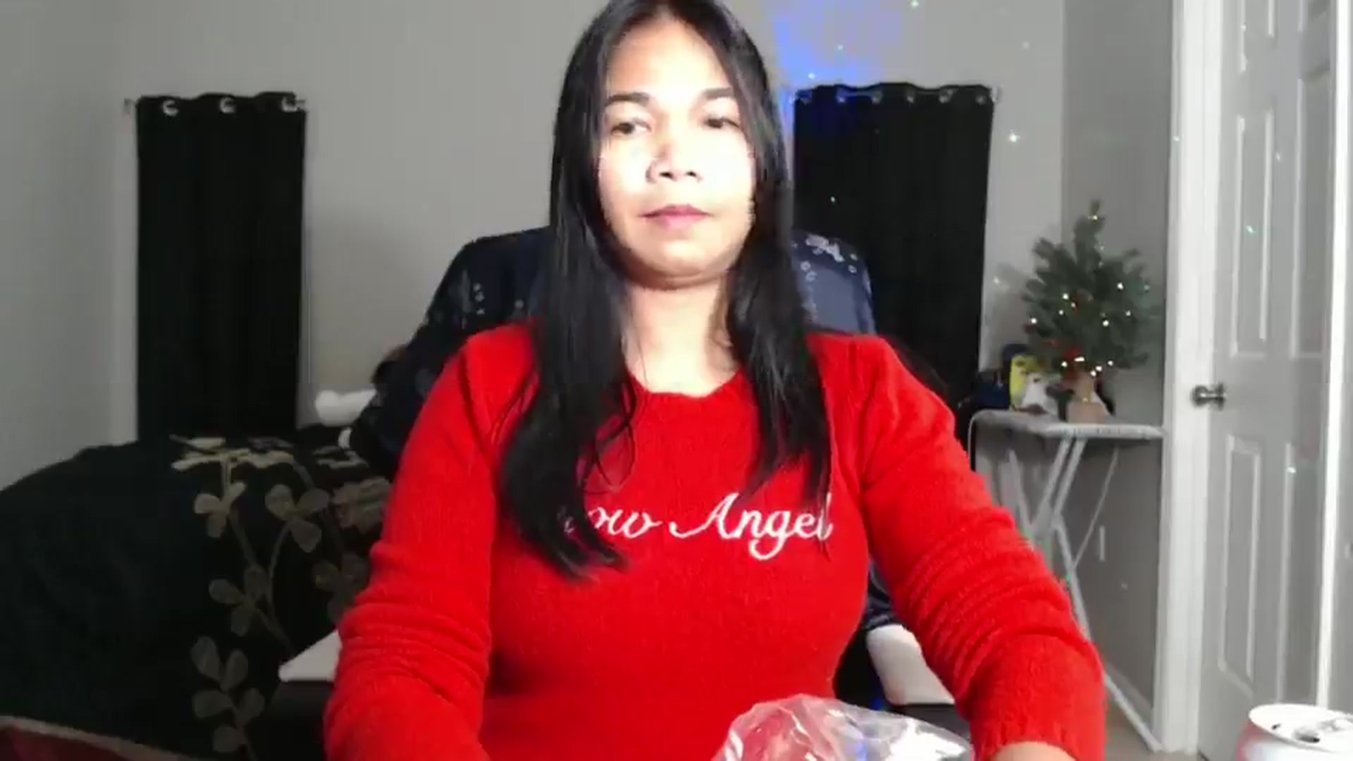Gallery image thumbnail from Littlekai2023's myfreecams stream on, 12/25/2024, 04:43 image 5 of 20