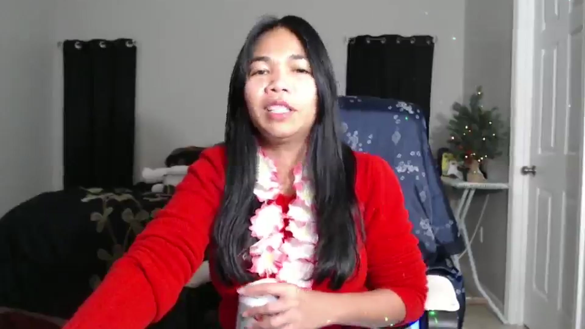 Gallery image thumbnail from Littlekai2023's myfreecams stream on, 12/25/2024, 04:43 image 17 of 20