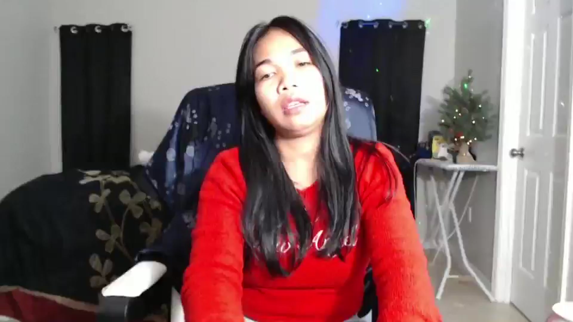 Gallery image thumbnail from Littlekai2023's myfreecams stream on, 12/25/2024, 04:43 image 10 of 20
