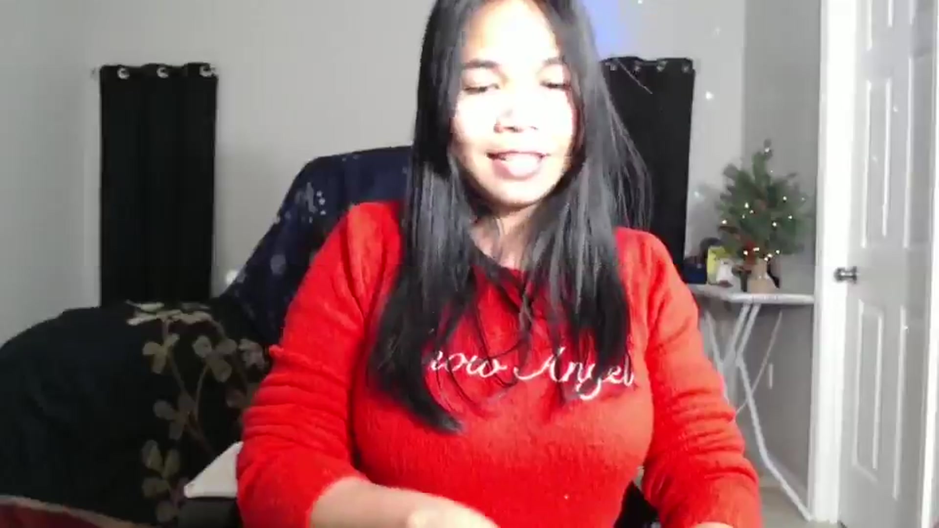 Gallery image thumbnail from Littlekai2023's myfreecams stream on, 12/25/2024, 04:43 image 6 of 20