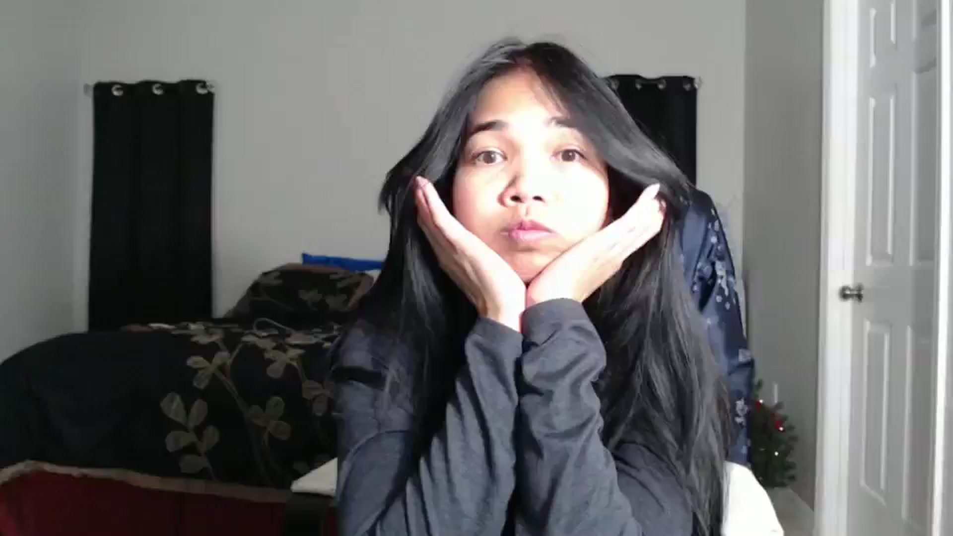 Gallery image thumbnail from Littlekai2023's myfreecams stream on, 12/27/2024, 01:50 image 19 of 20
