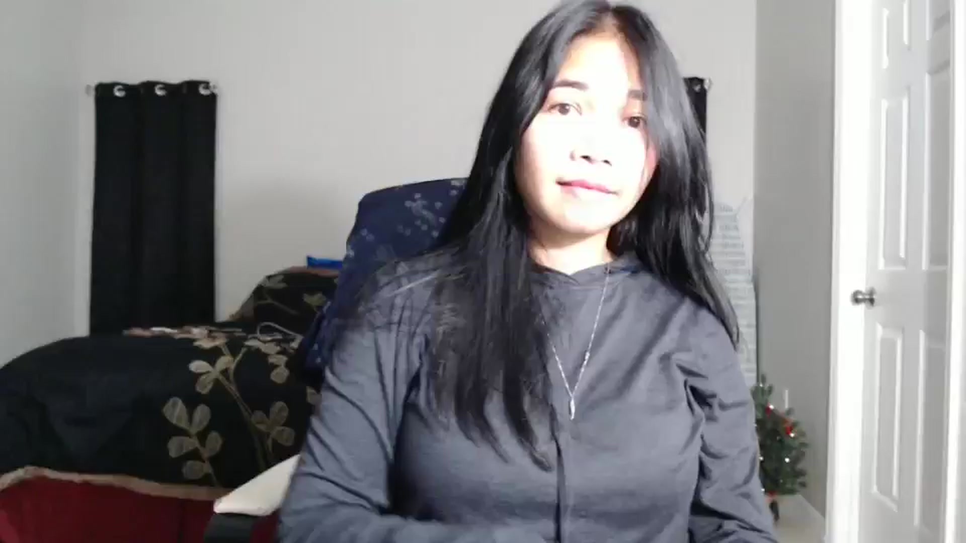 Gallery image thumbnail from Littlekai2023's myfreecams stream on, 12/27/2024, 01:50 image 18 of 20