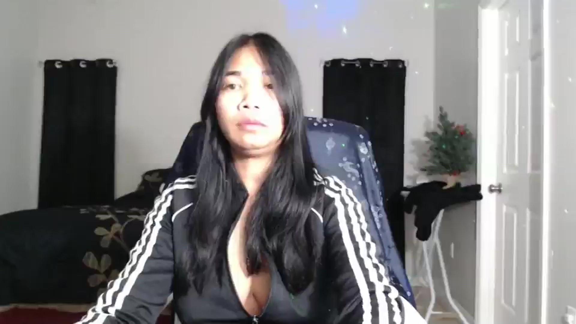 Gallery image thumbnail from Littlekai2023's myfreecams stream on, 12/30/2024, 03:09 image 8 of 20