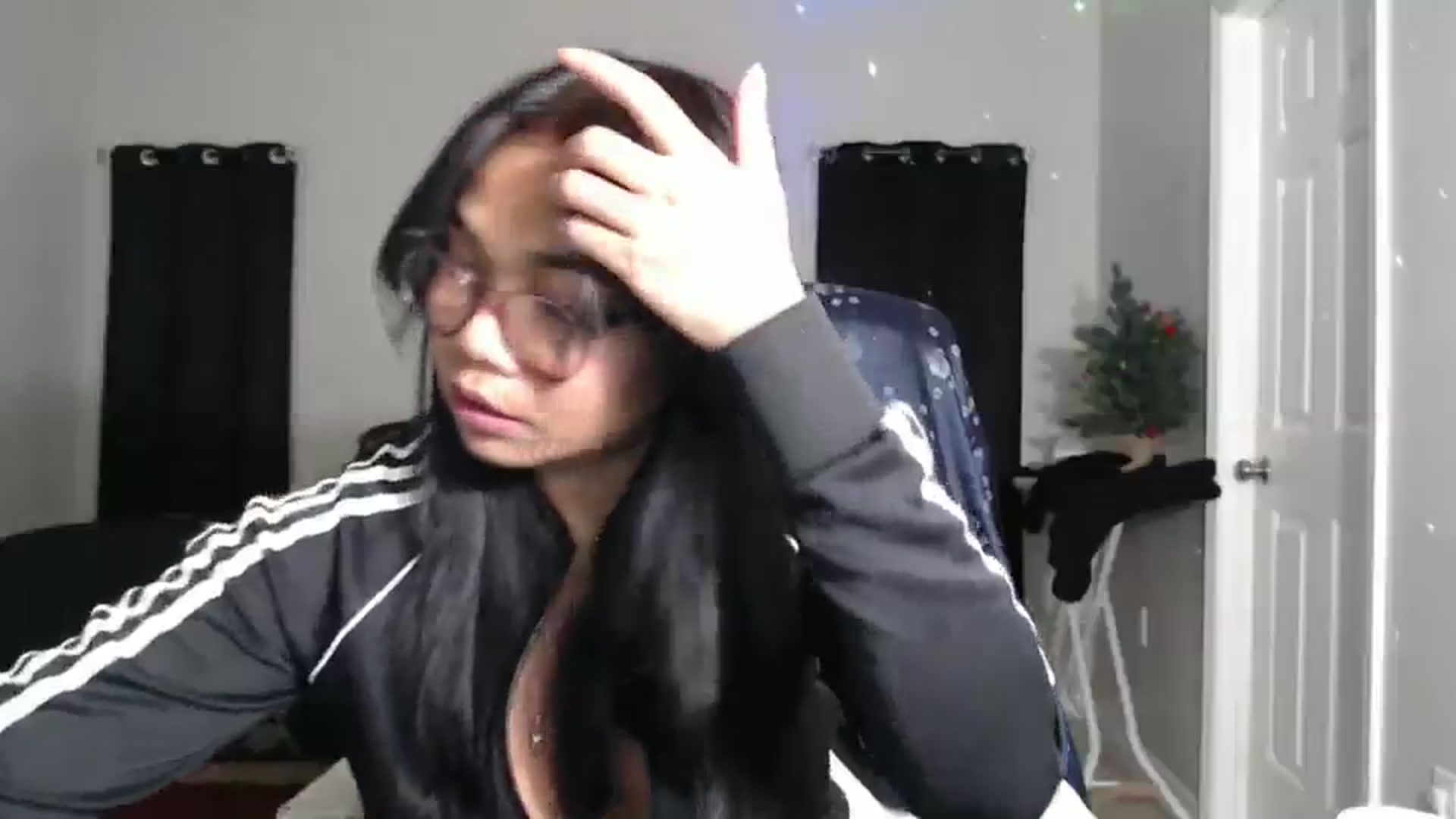 Gallery image thumbnail from Littlekai2023's myfreecams stream on, 12/30/2024, 03:09 image 7 of 20